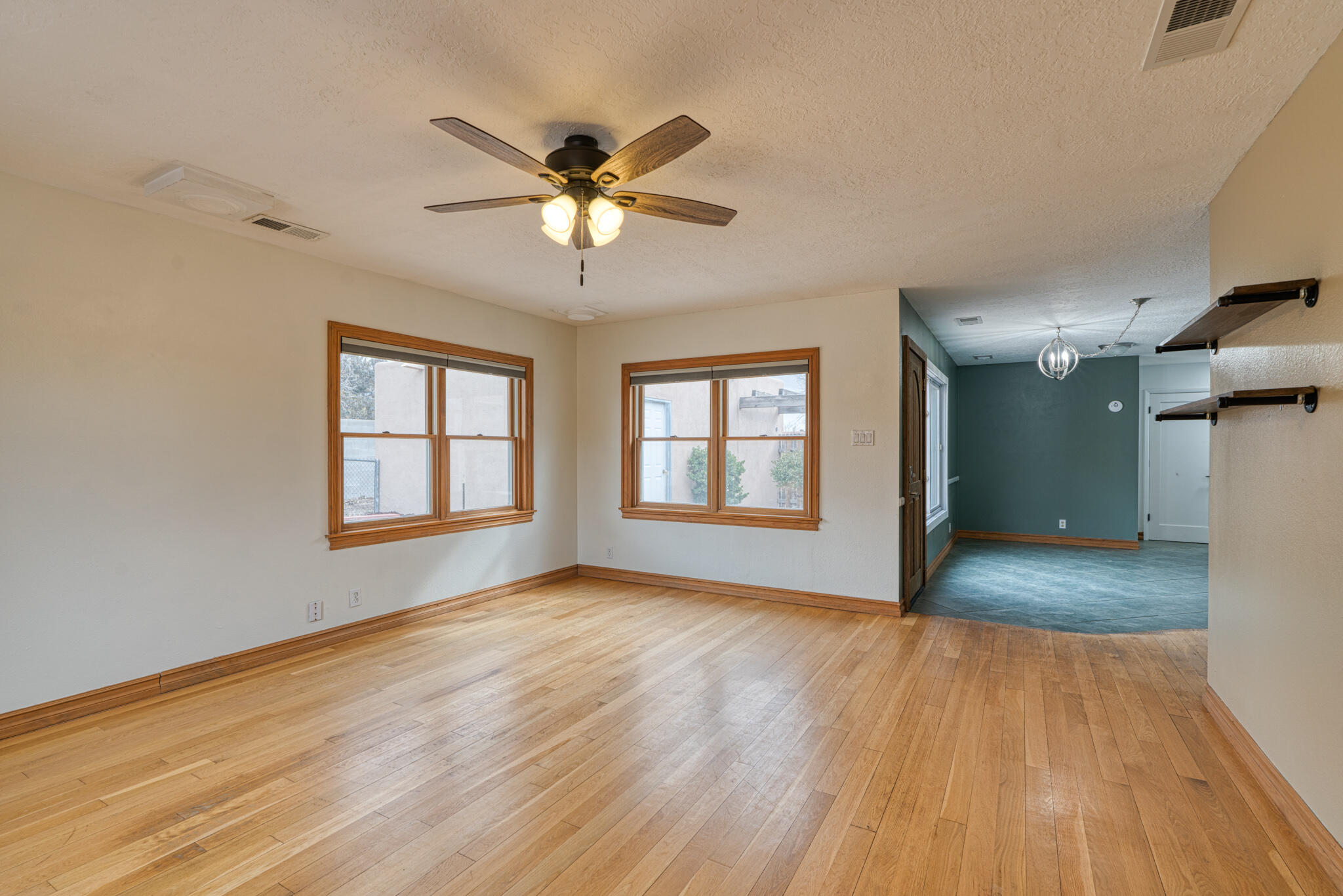 1535 VALLEY VISTA Court SE