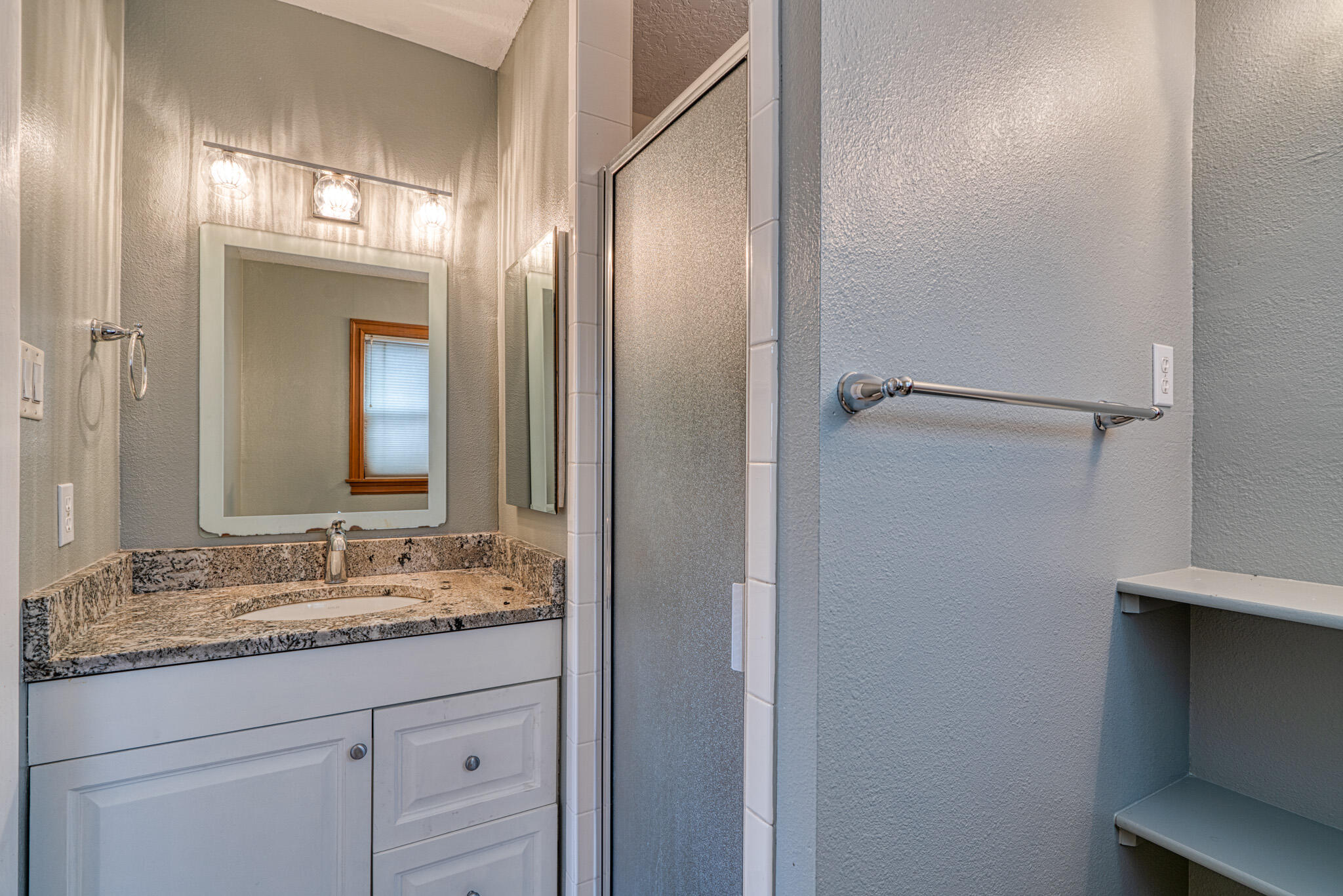 1535 VALLEY VISTA Court SE