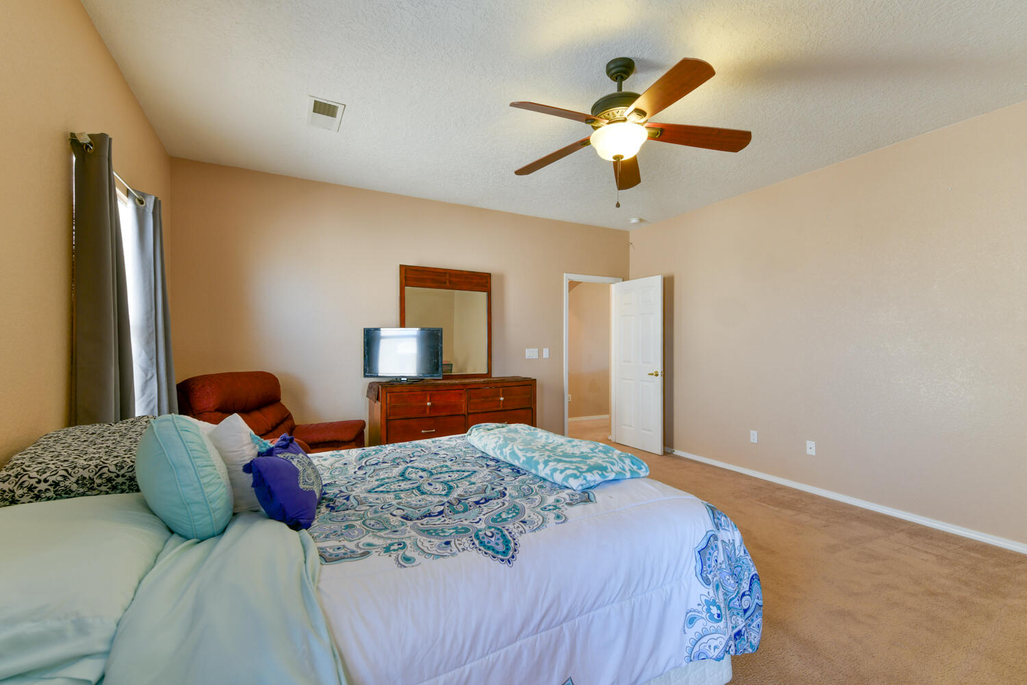 7223 SENECU Court NW