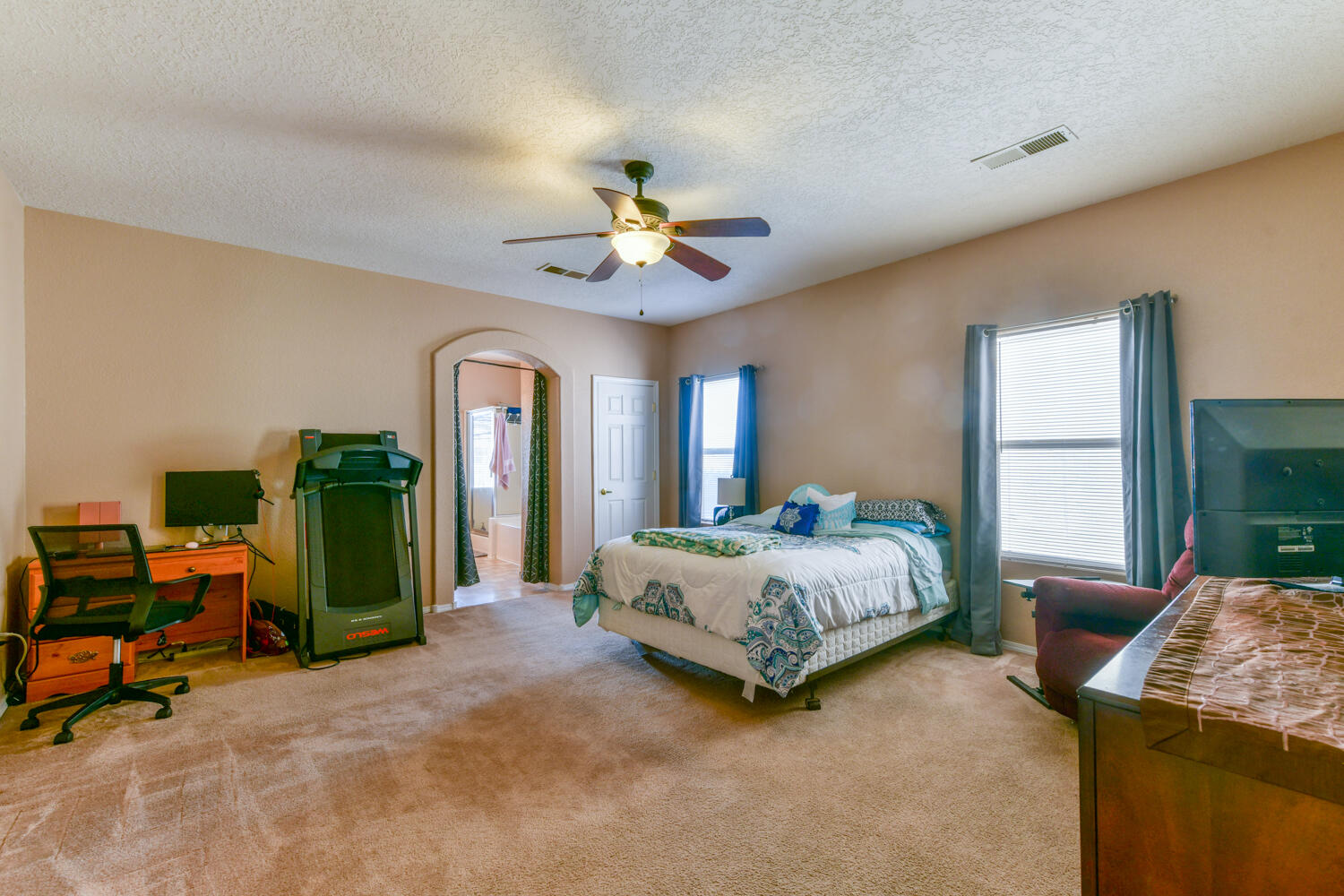 7223 SENECU Court NW