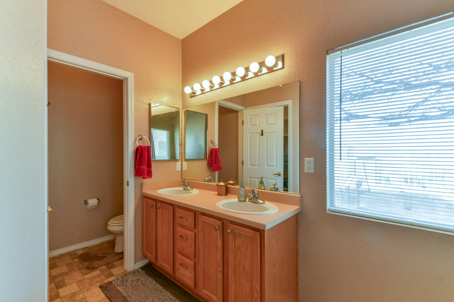 7223 SENECU Court NW