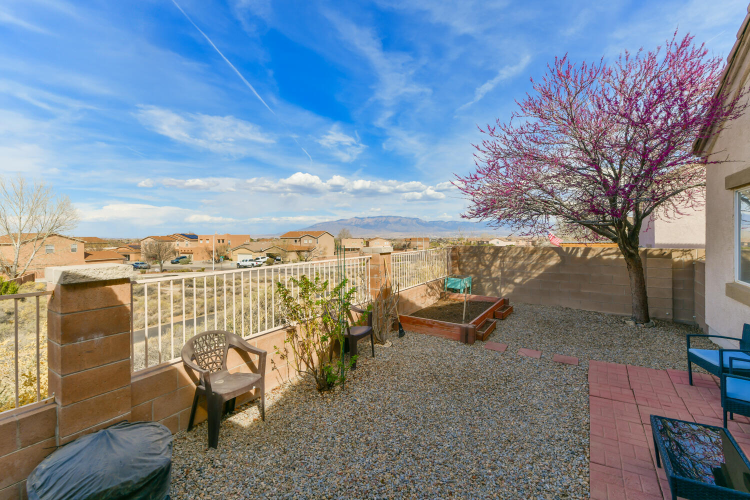 7223 SENECU Court NW