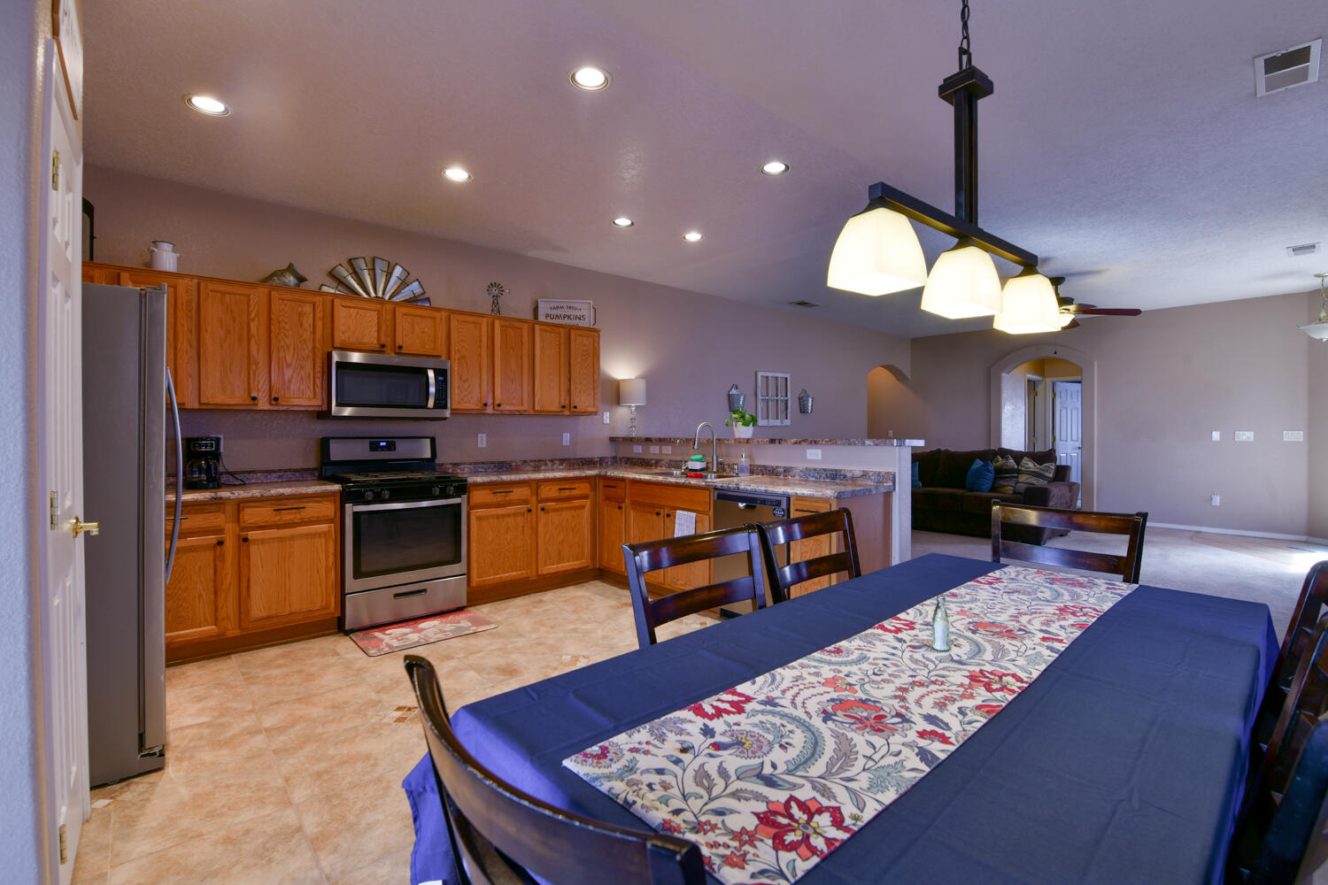 7223 SENECU Court NW