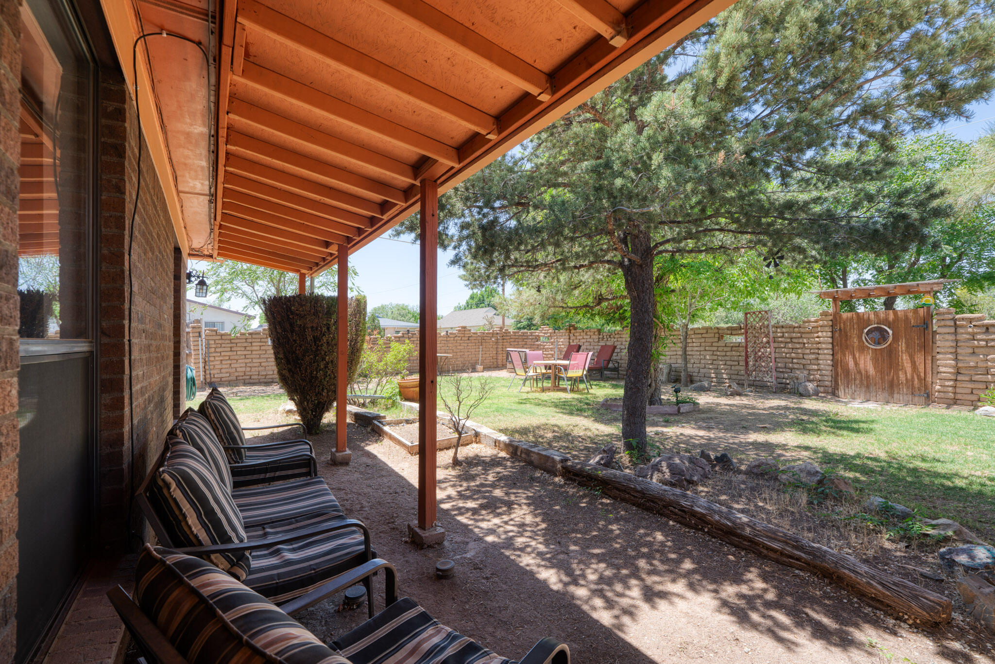 1706 ZICKERT Place NW