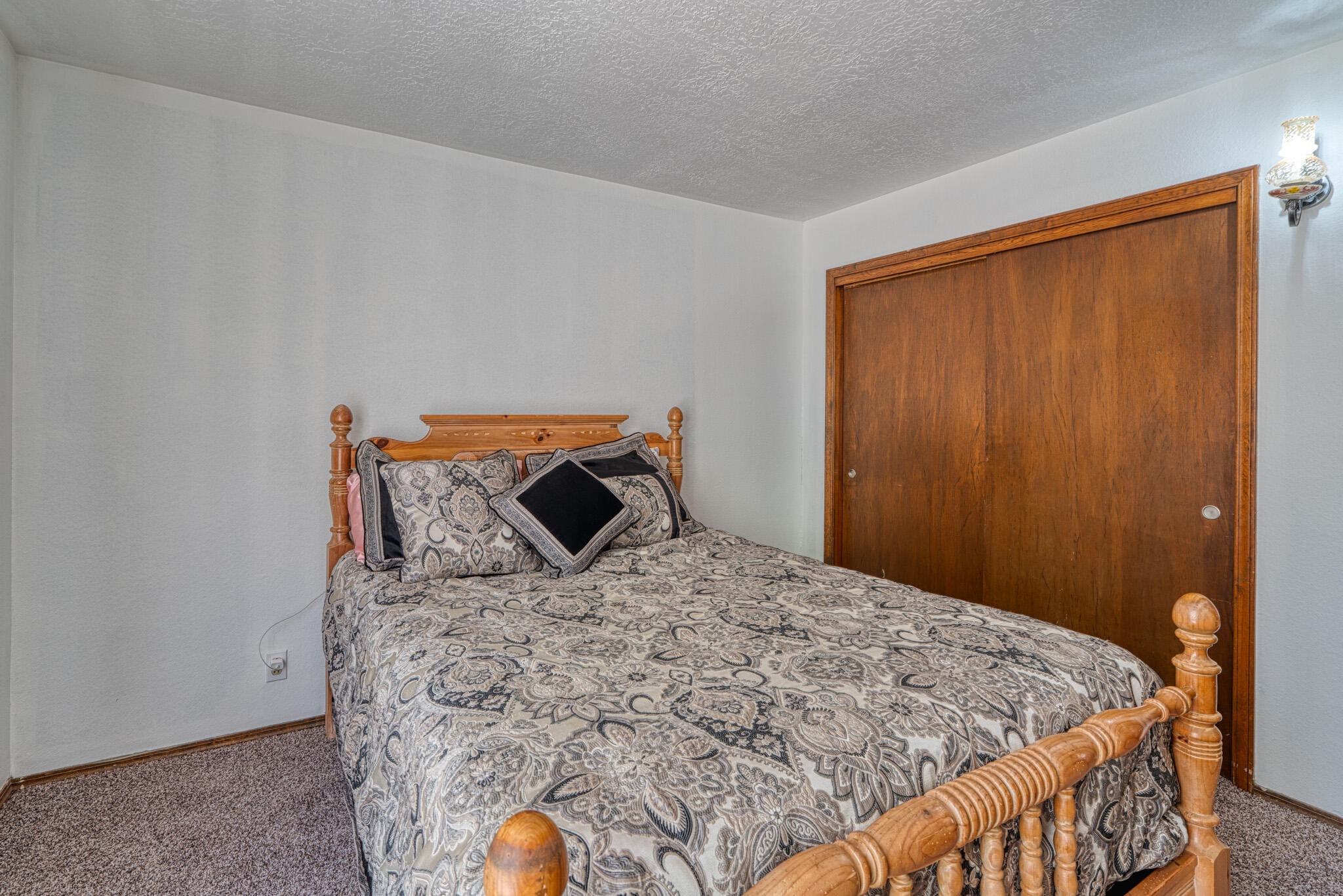 1706 ZICKERT Place NW