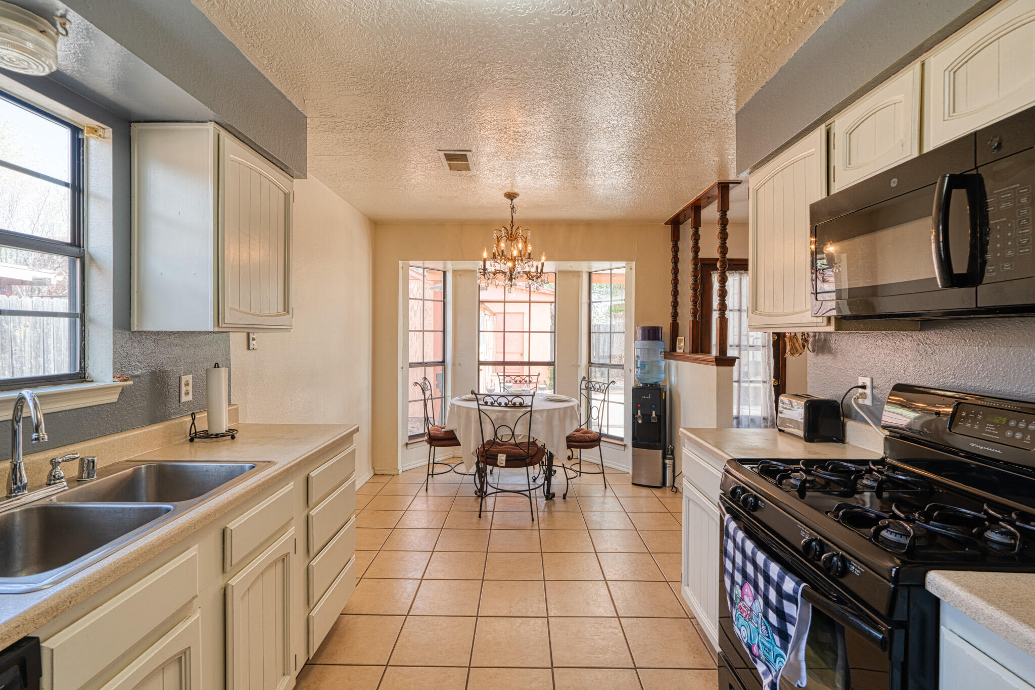 1706 ZICKERT Place NW