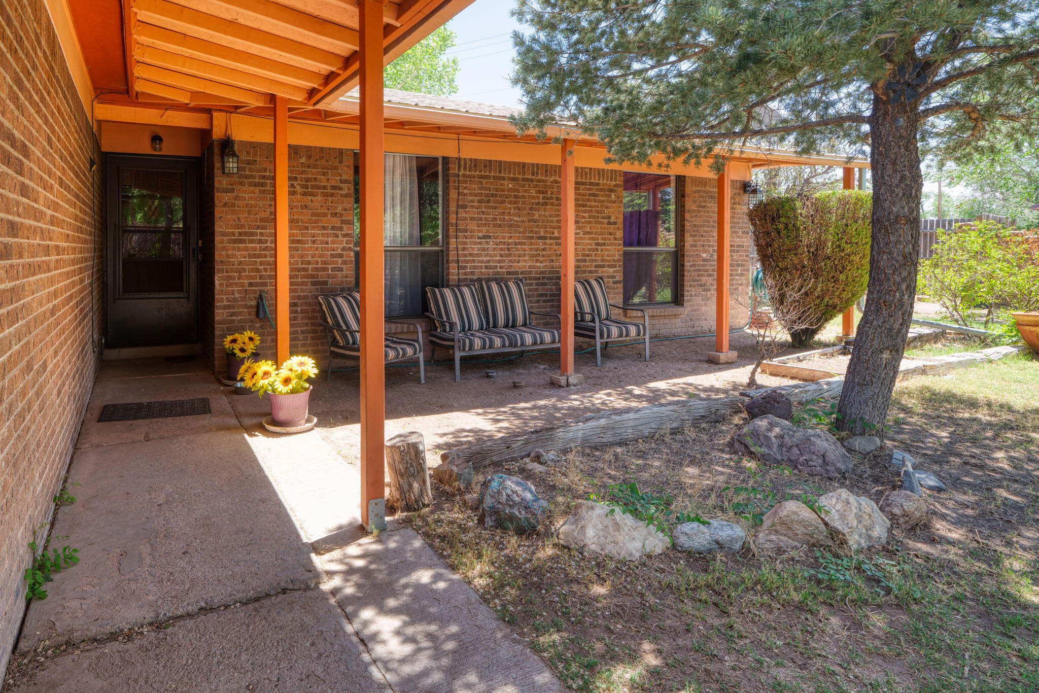 1706 ZICKERT Place NW