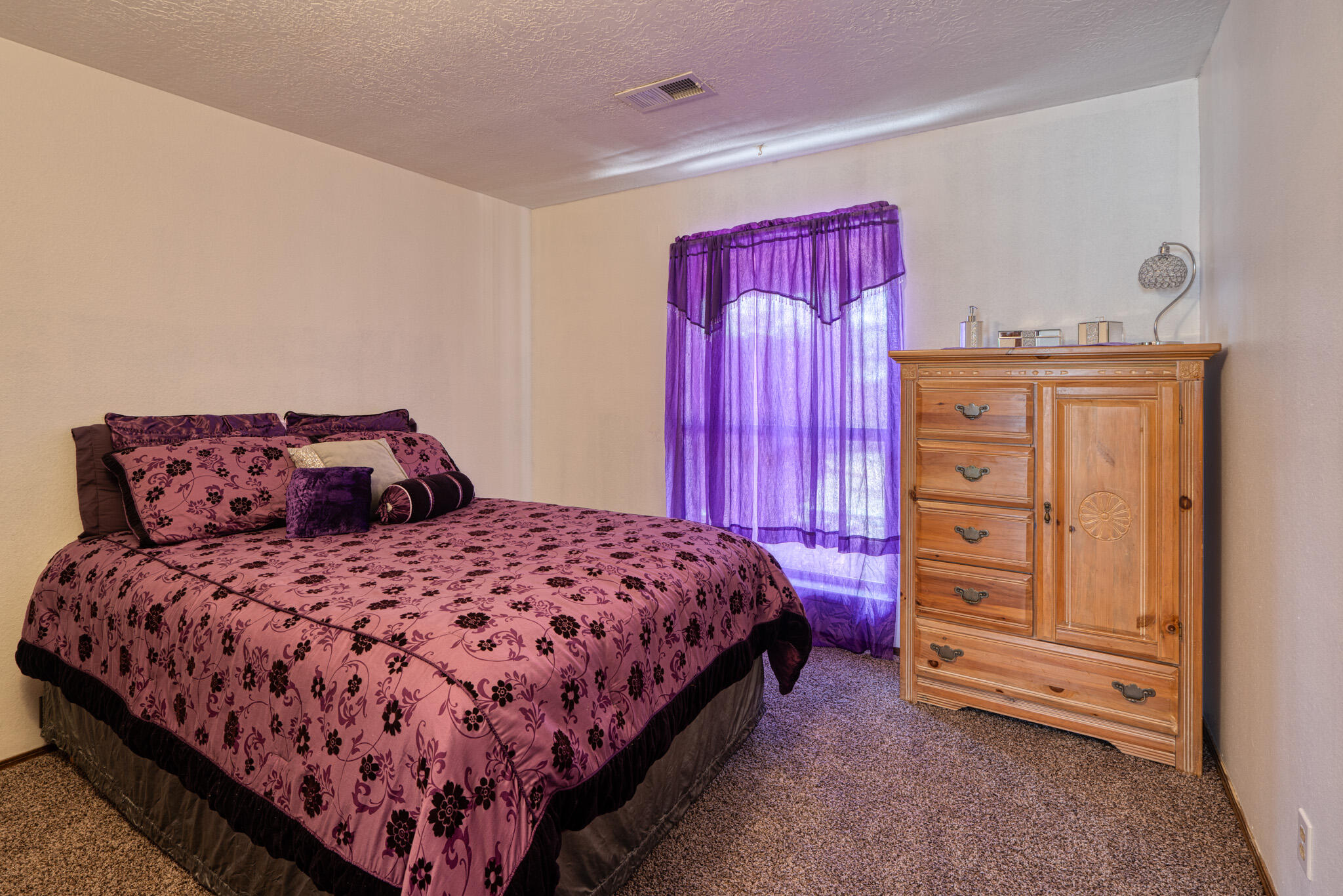 1706 ZICKERT Place NW