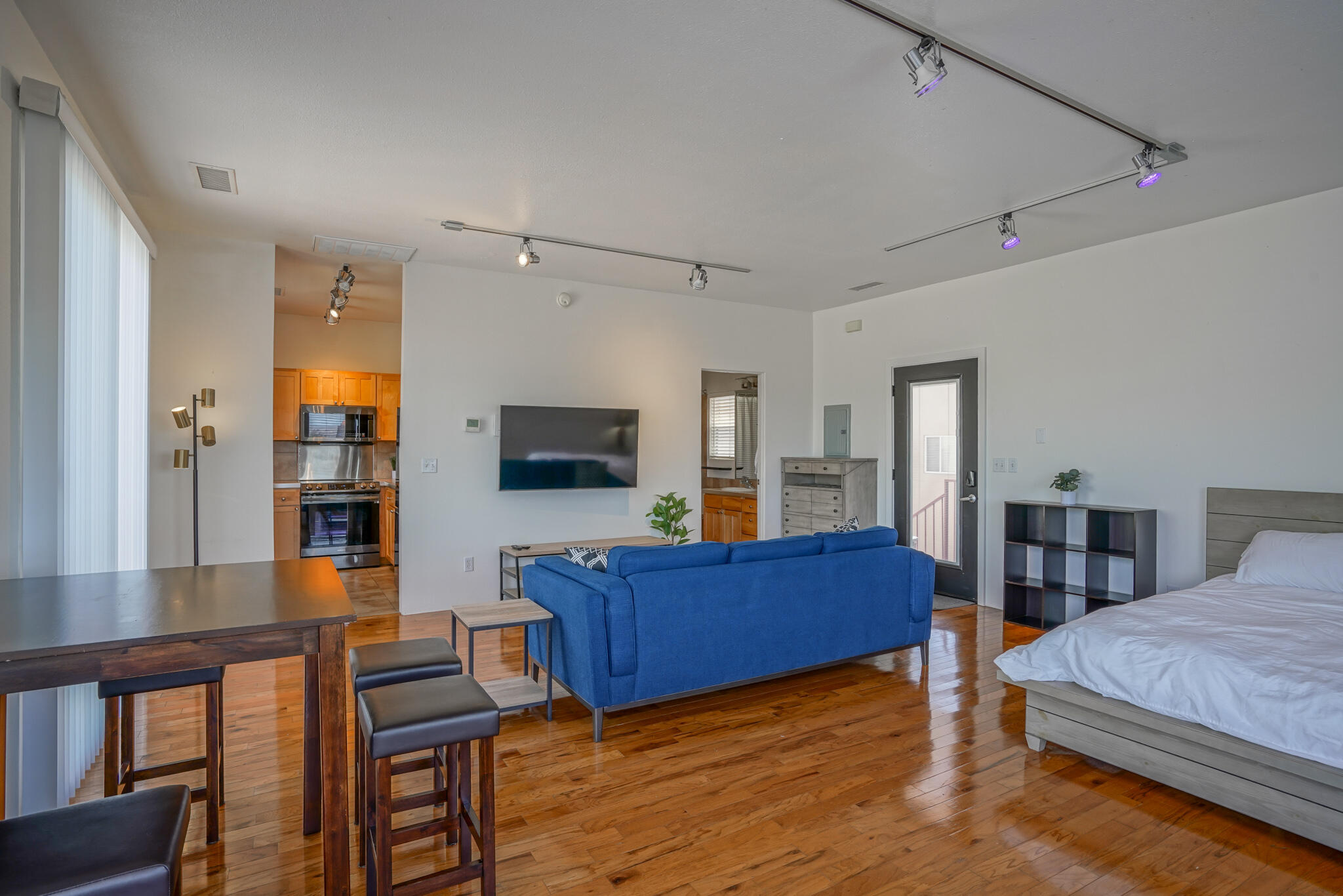 1101 DR MARTIN LUTHER KING JR Avenue NE