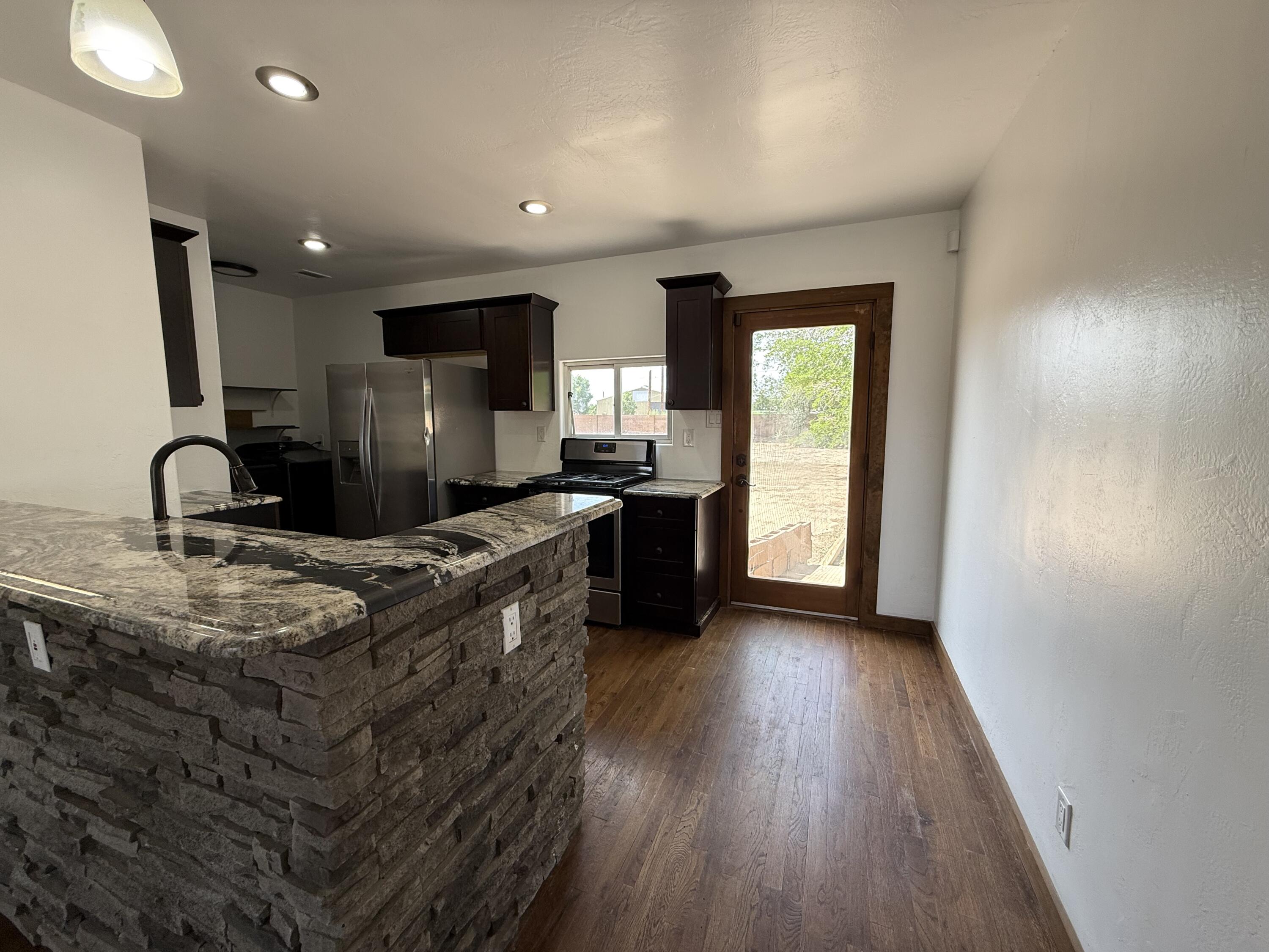 98 RANCHO PEQUENOS Way