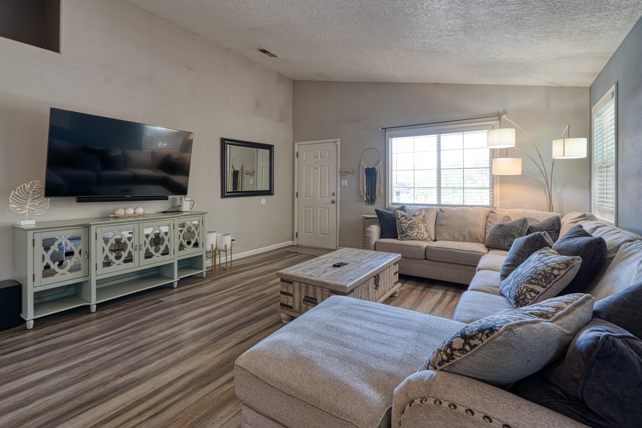 4420 LOREN Avenue NW