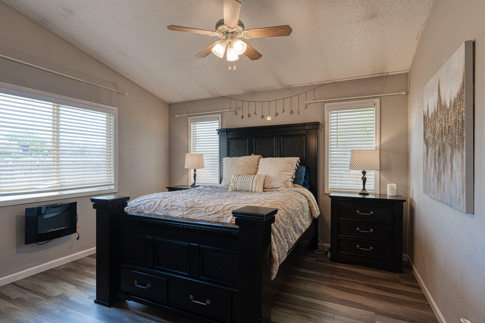 4420 LOREN Avenue NW