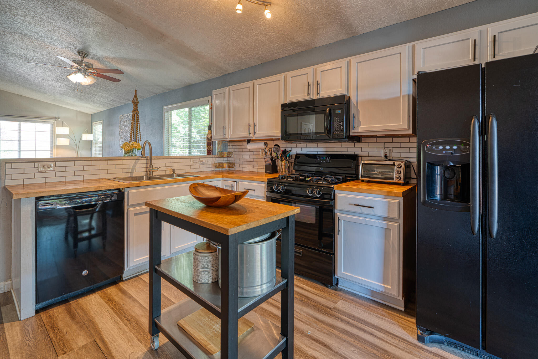 4420 LOREN Avenue NW