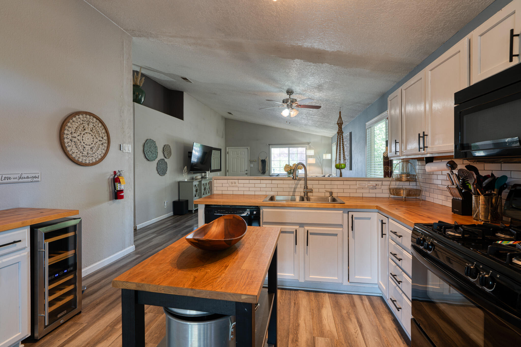 4420 LOREN Avenue NW