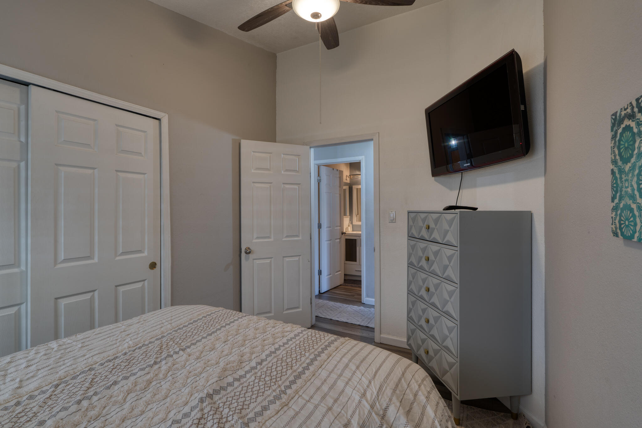 4420 LOREN Avenue NW