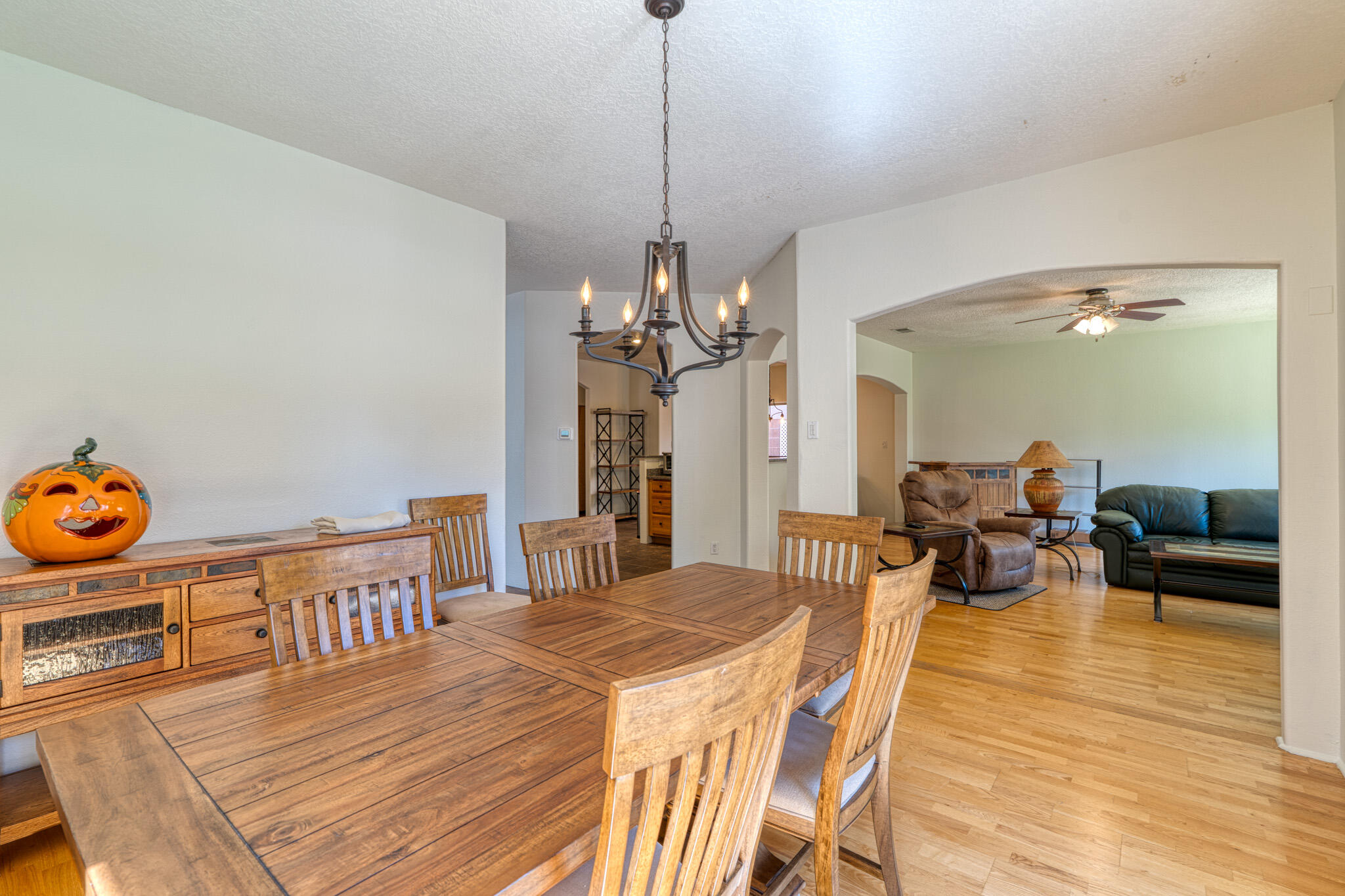 1947 BLACK GOLD Street SE