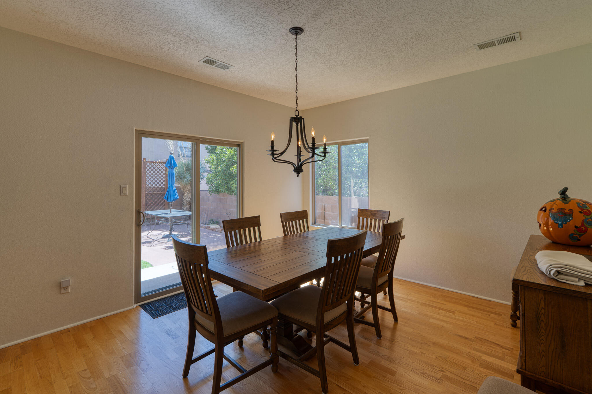 1947 BLACK GOLD Street SE
