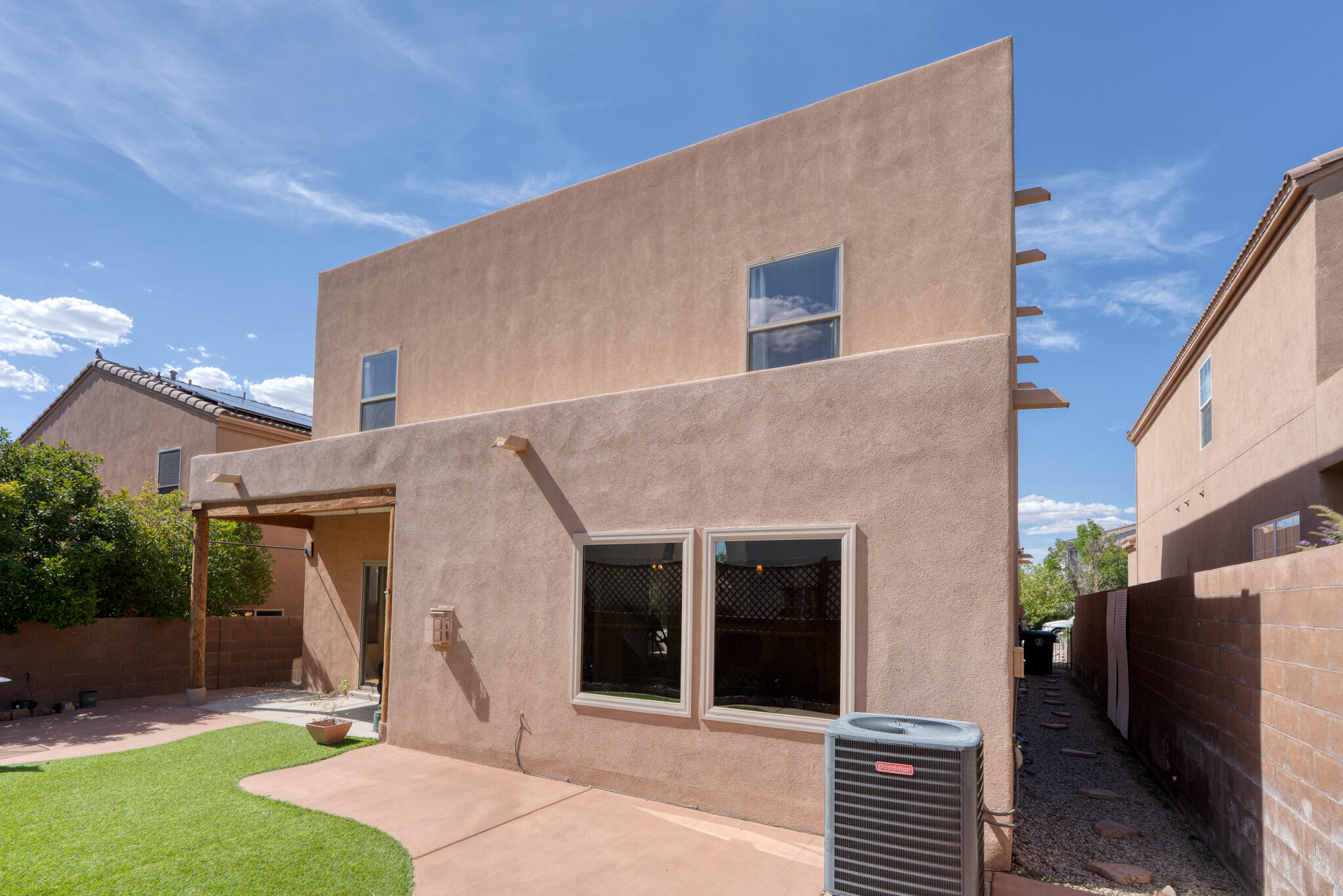1947 BLACK GOLD Street SE