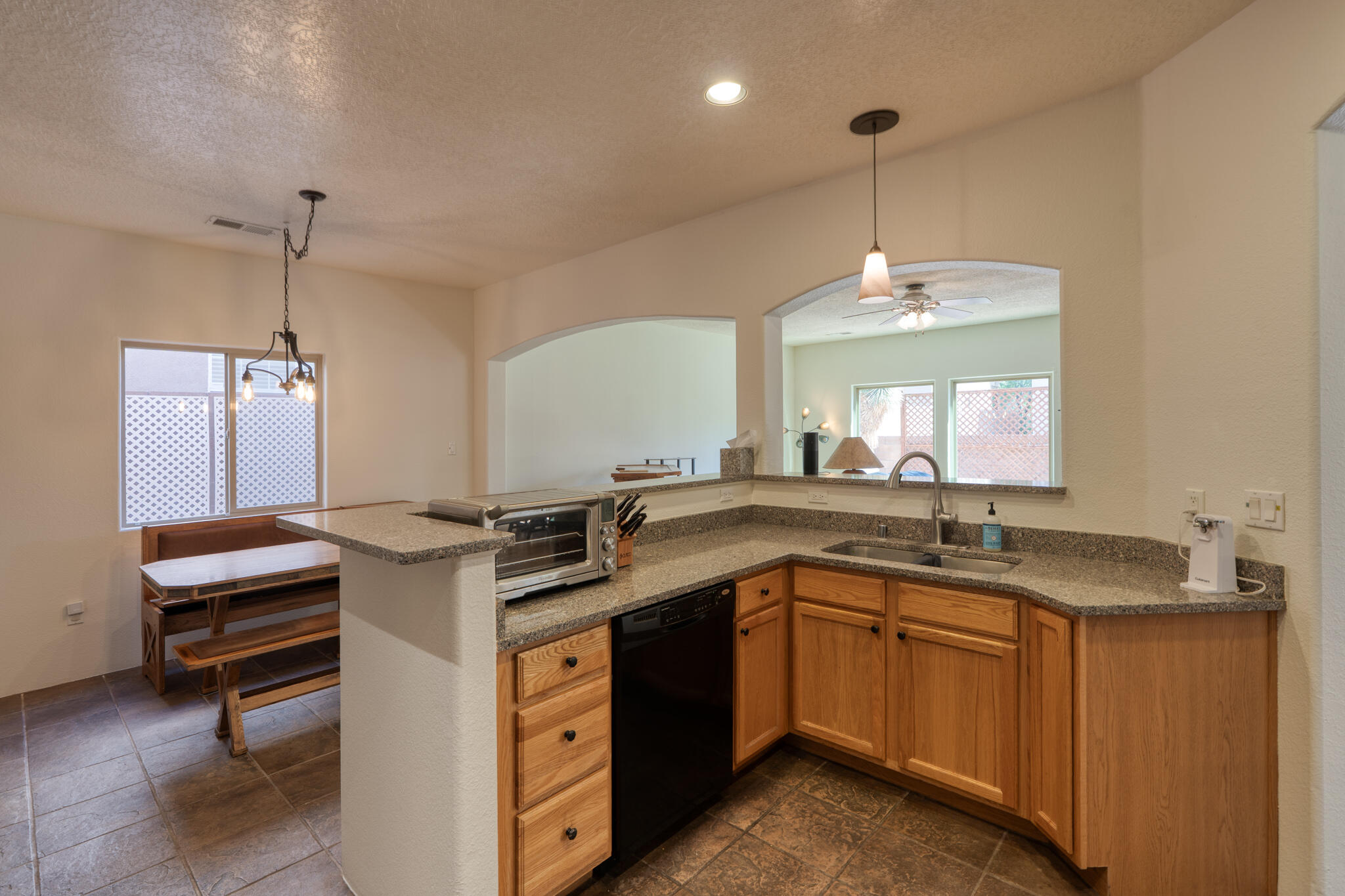 1947 BLACK GOLD Street SE