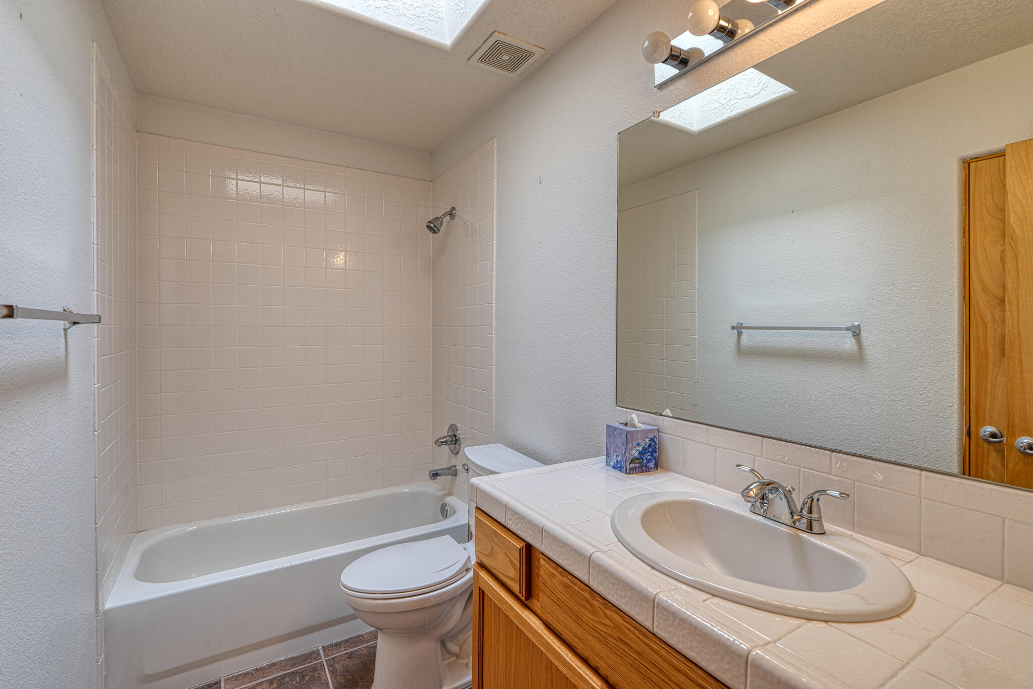 1947 BLACK GOLD Street SE
