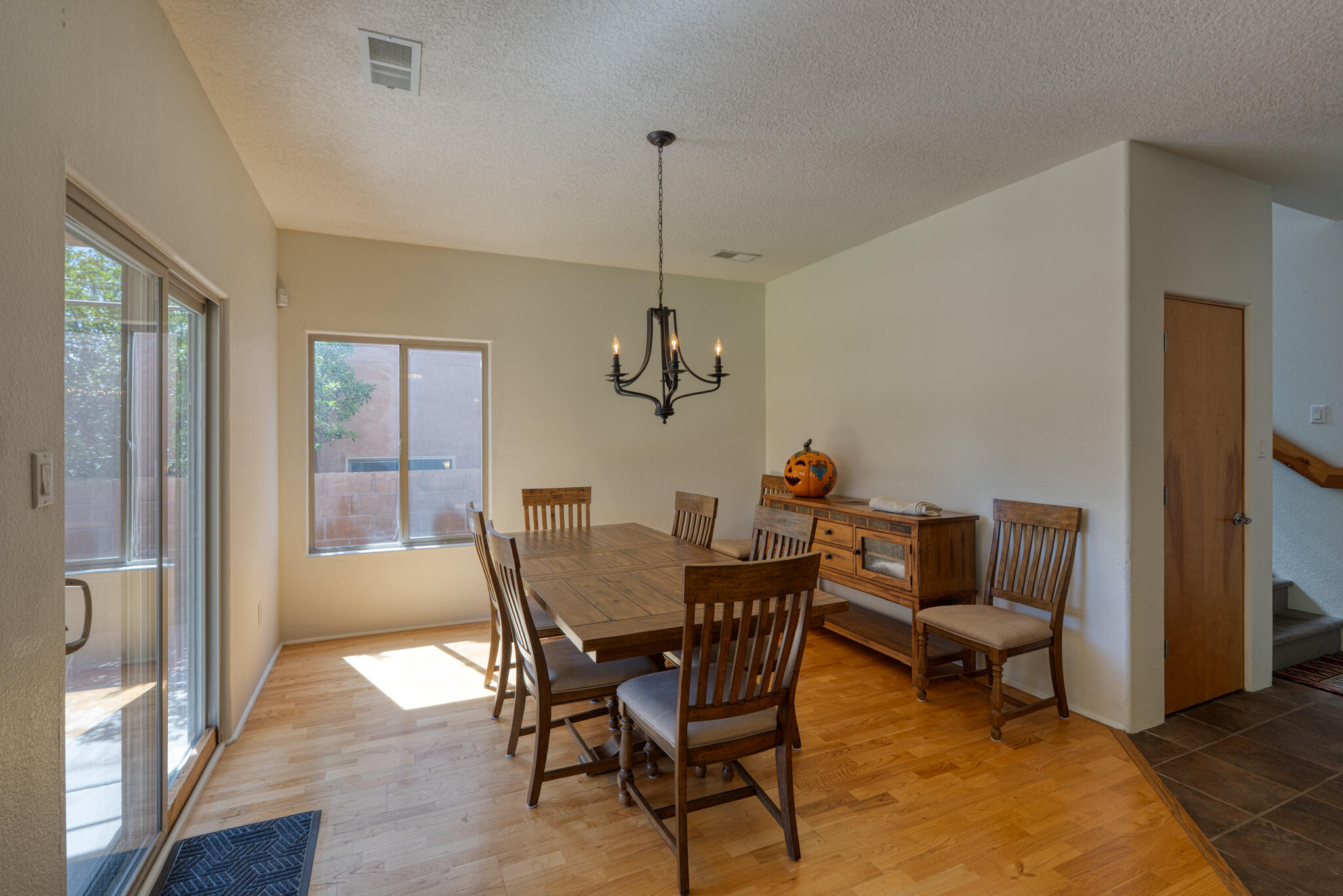 1947 BLACK GOLD Street SE