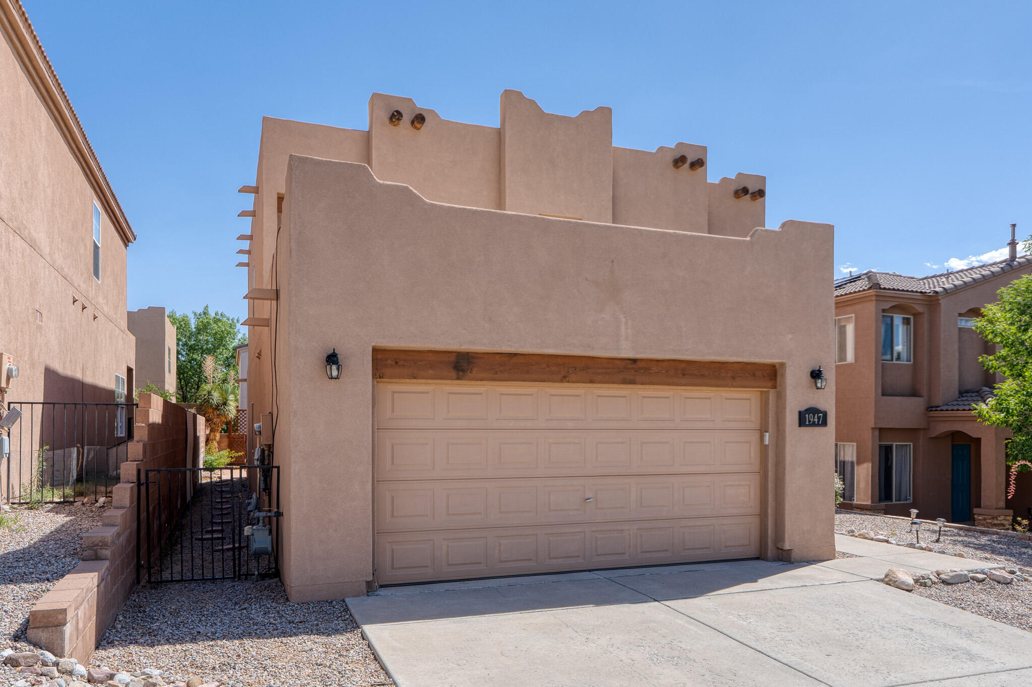 1947 BLACK GOLD Street SE