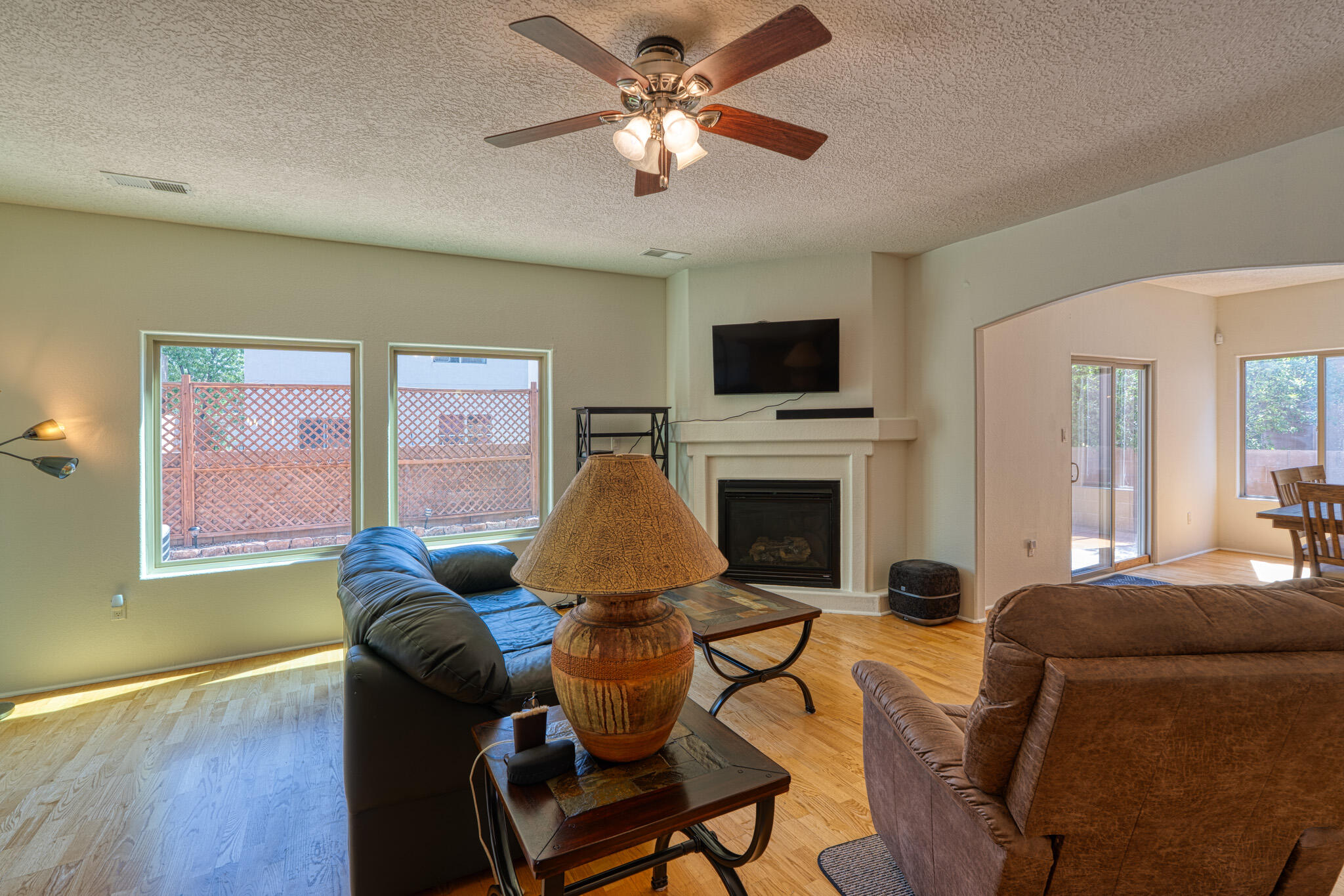 1947 BLACK GOLD Street SE