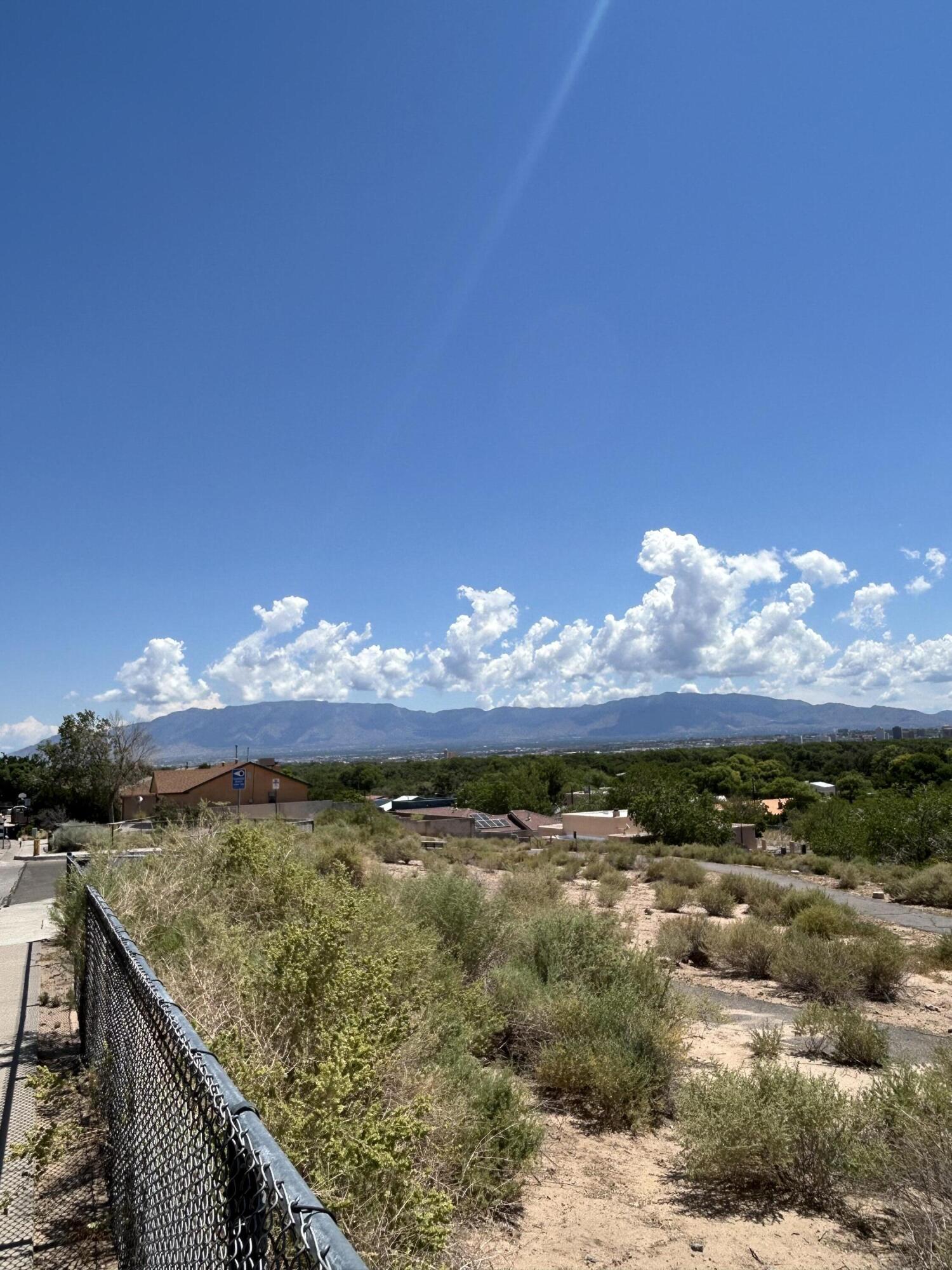 5219 LA BAJADA Road NW