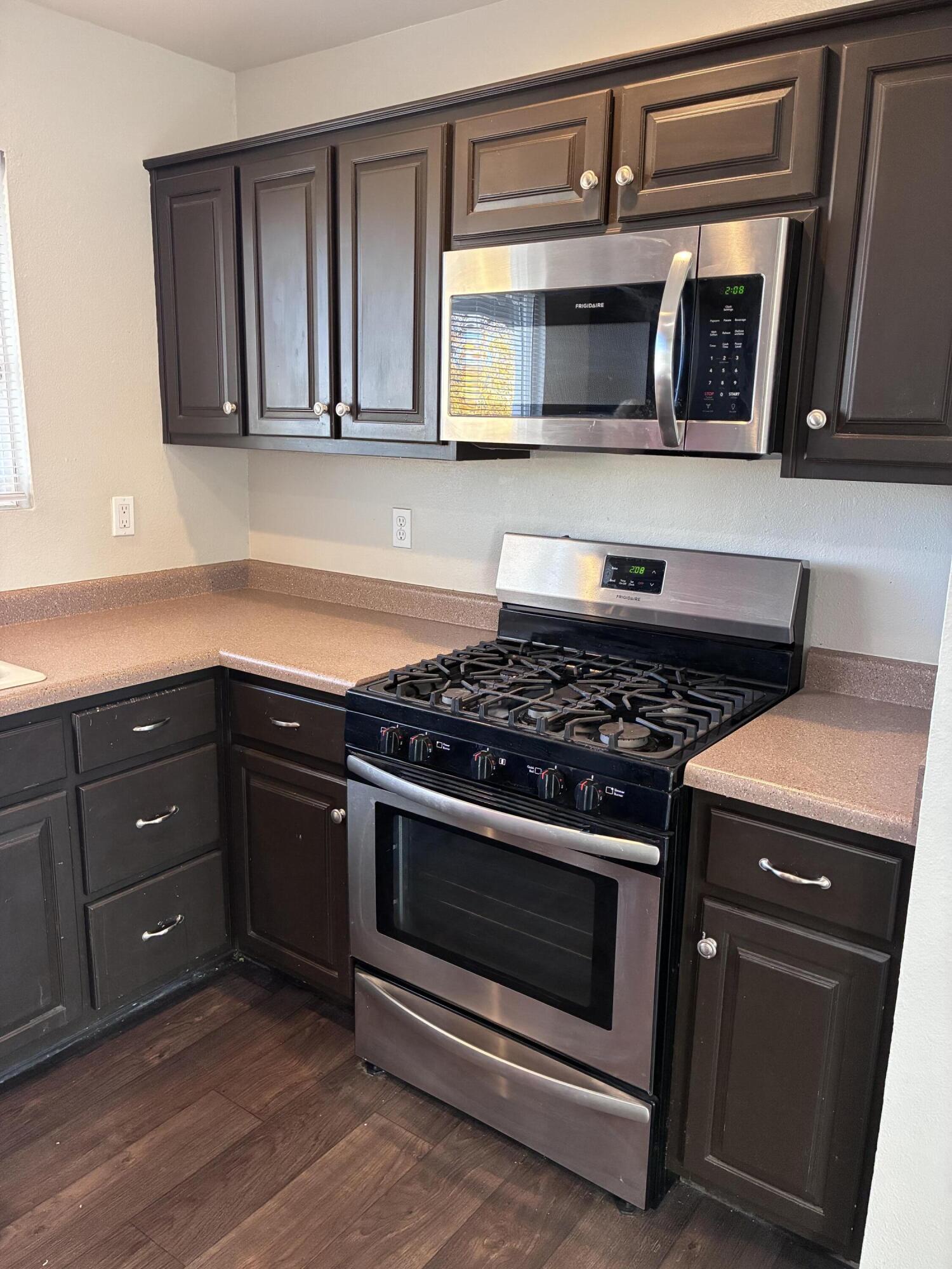 21 SOMMERSET Drive SE