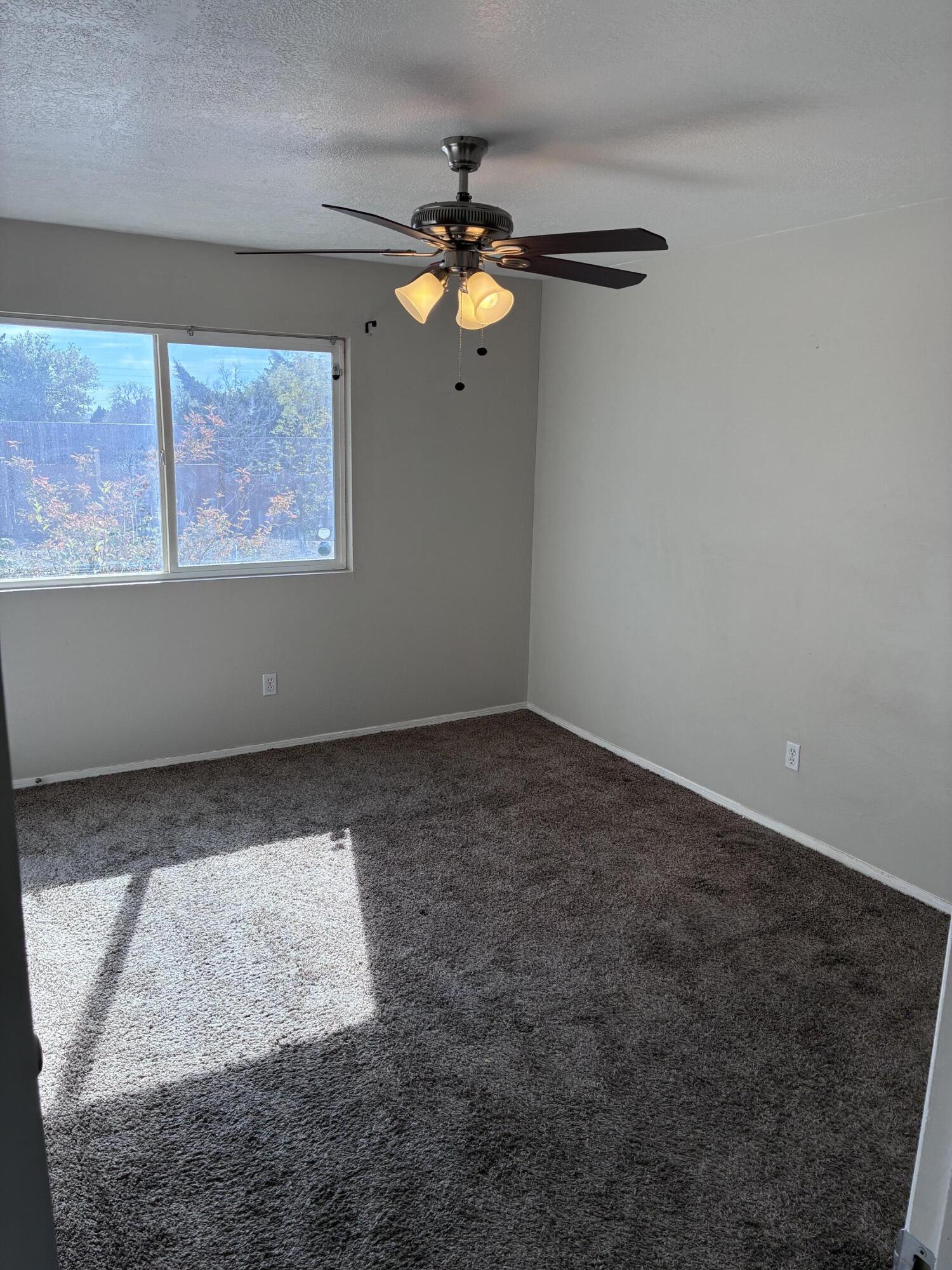 21 SOMMERSET Drive SE