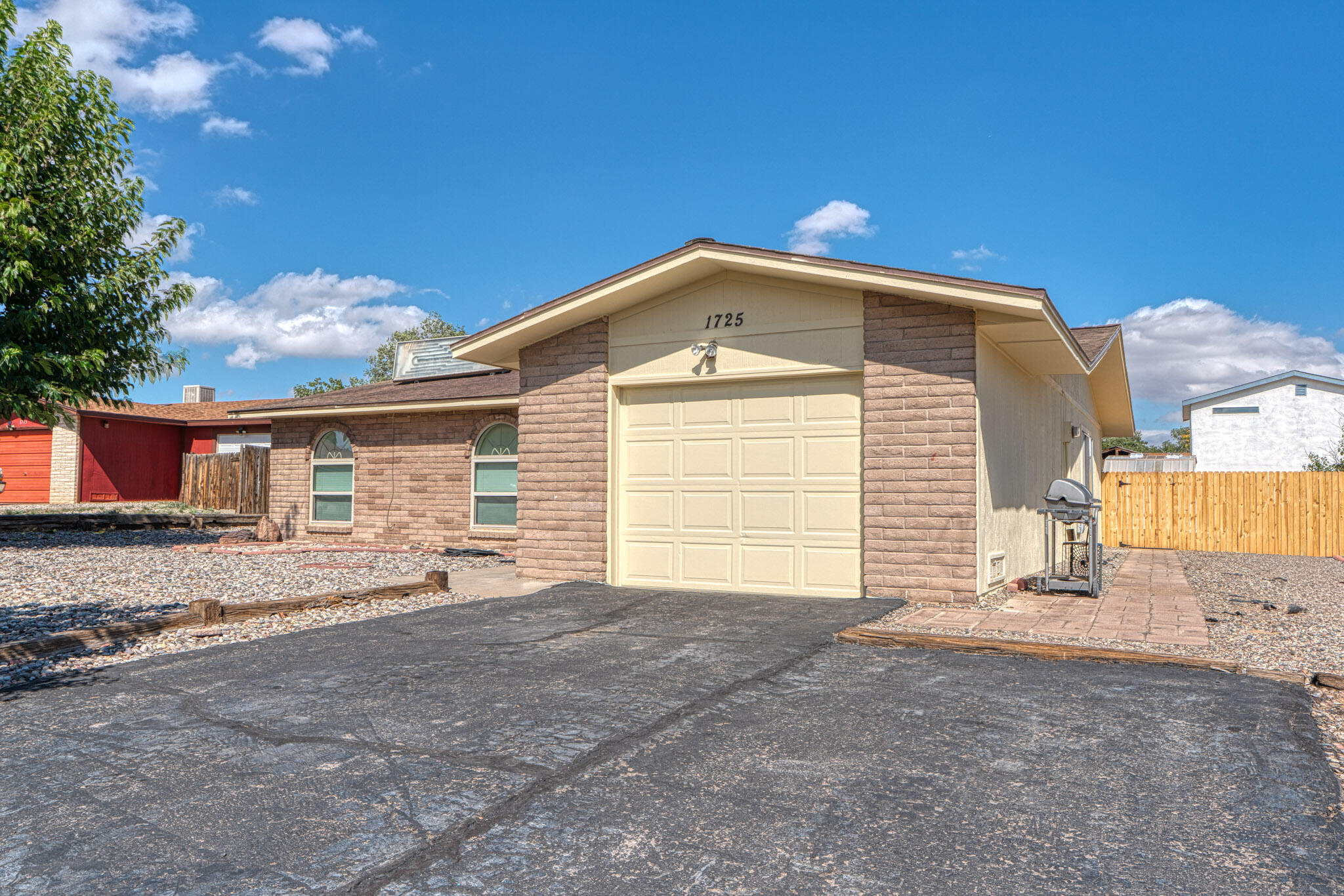 1725 Geraldine Place SE