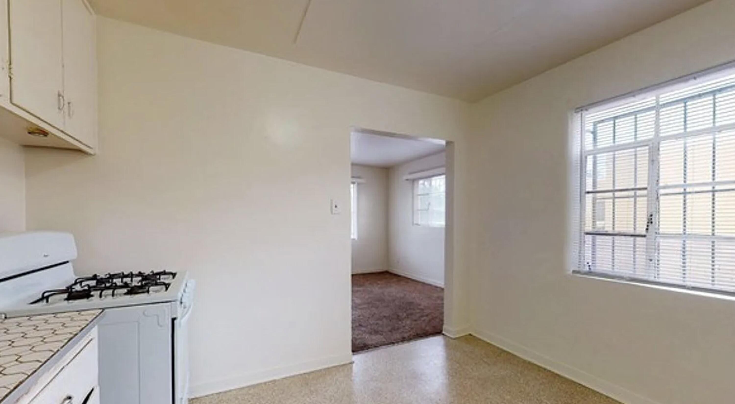 2407 Alvarado Drive NE