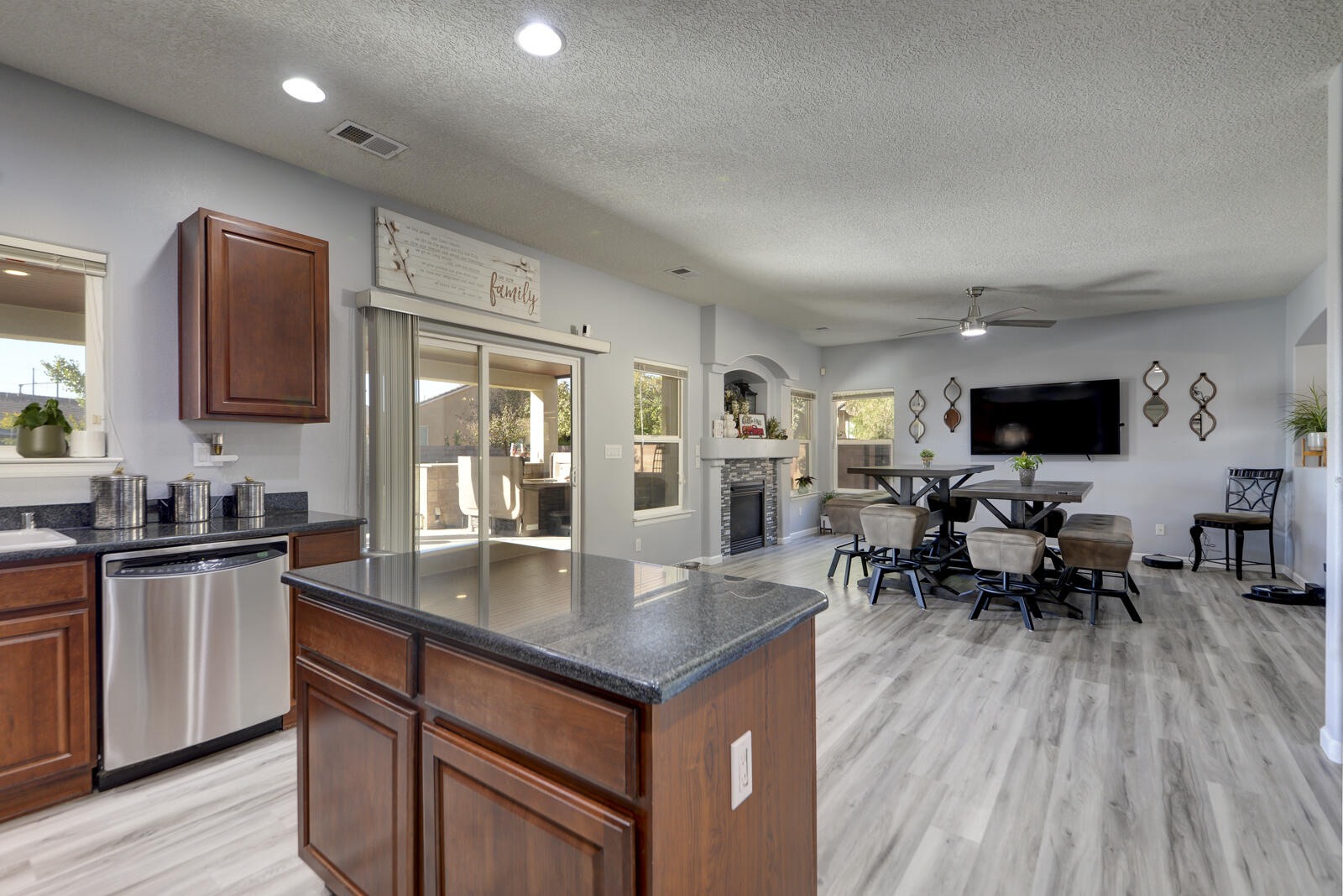 1324 Cirrus Drive NW