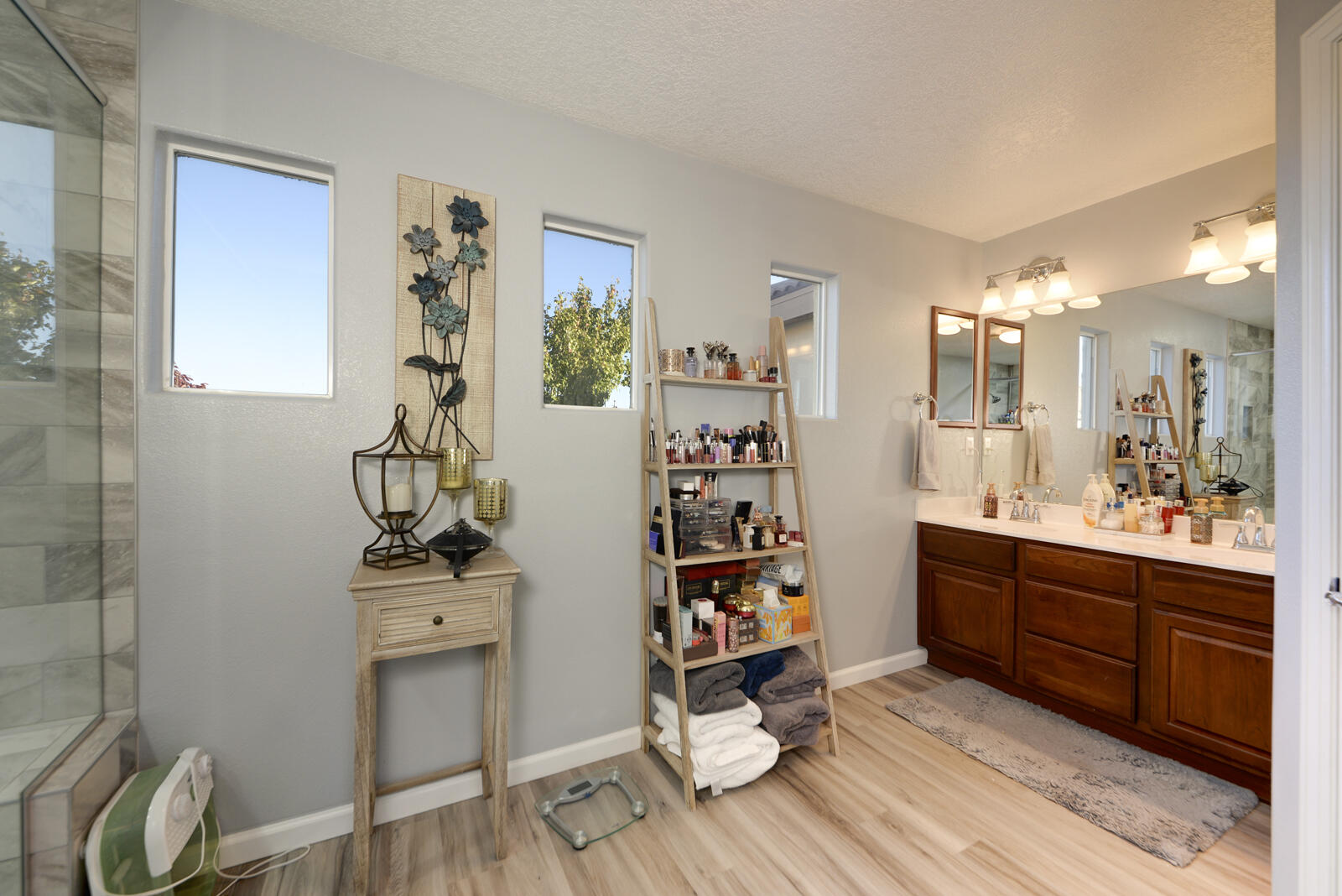 1324 Cirrus Drive NW