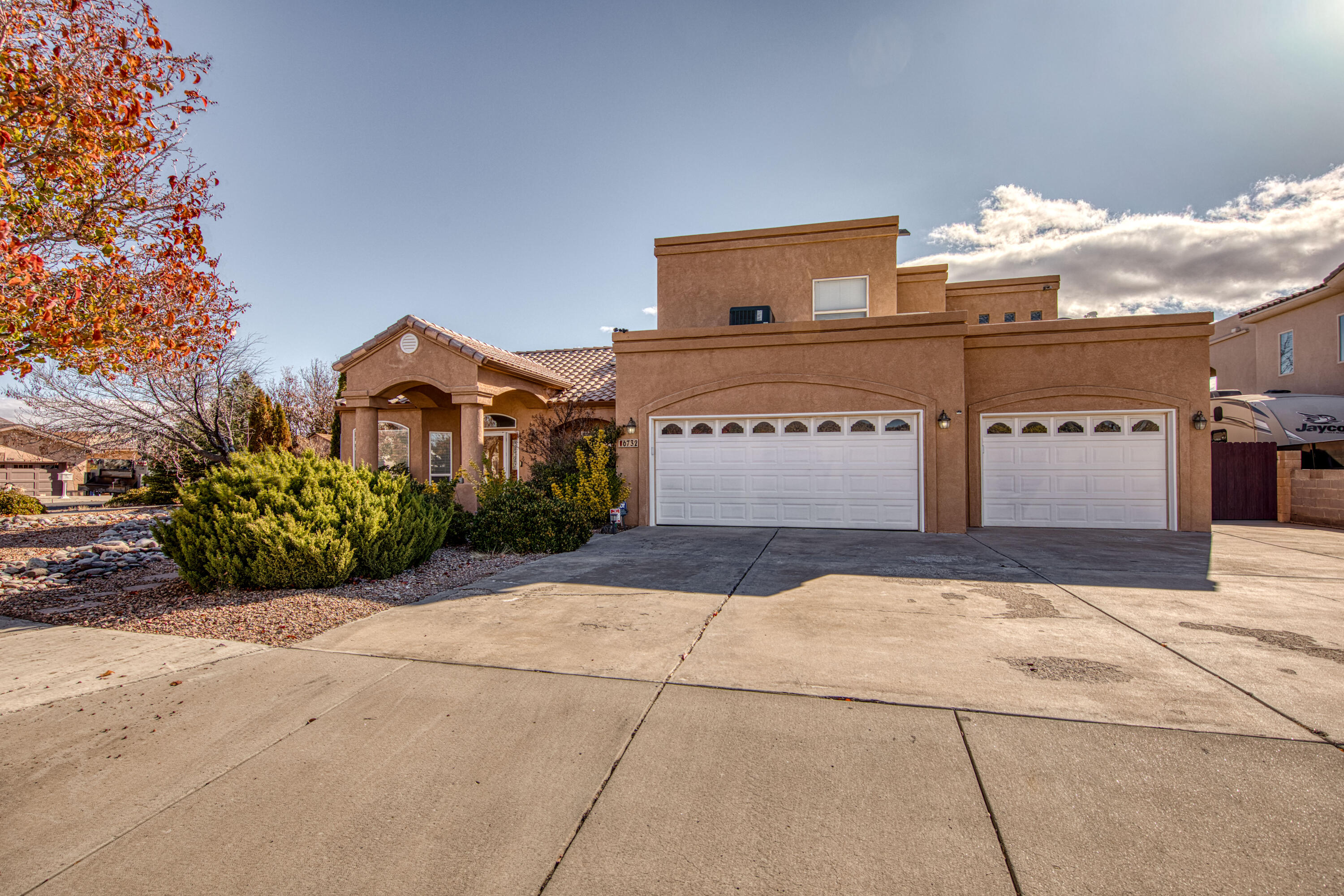 6732 Mariposa Place NW
