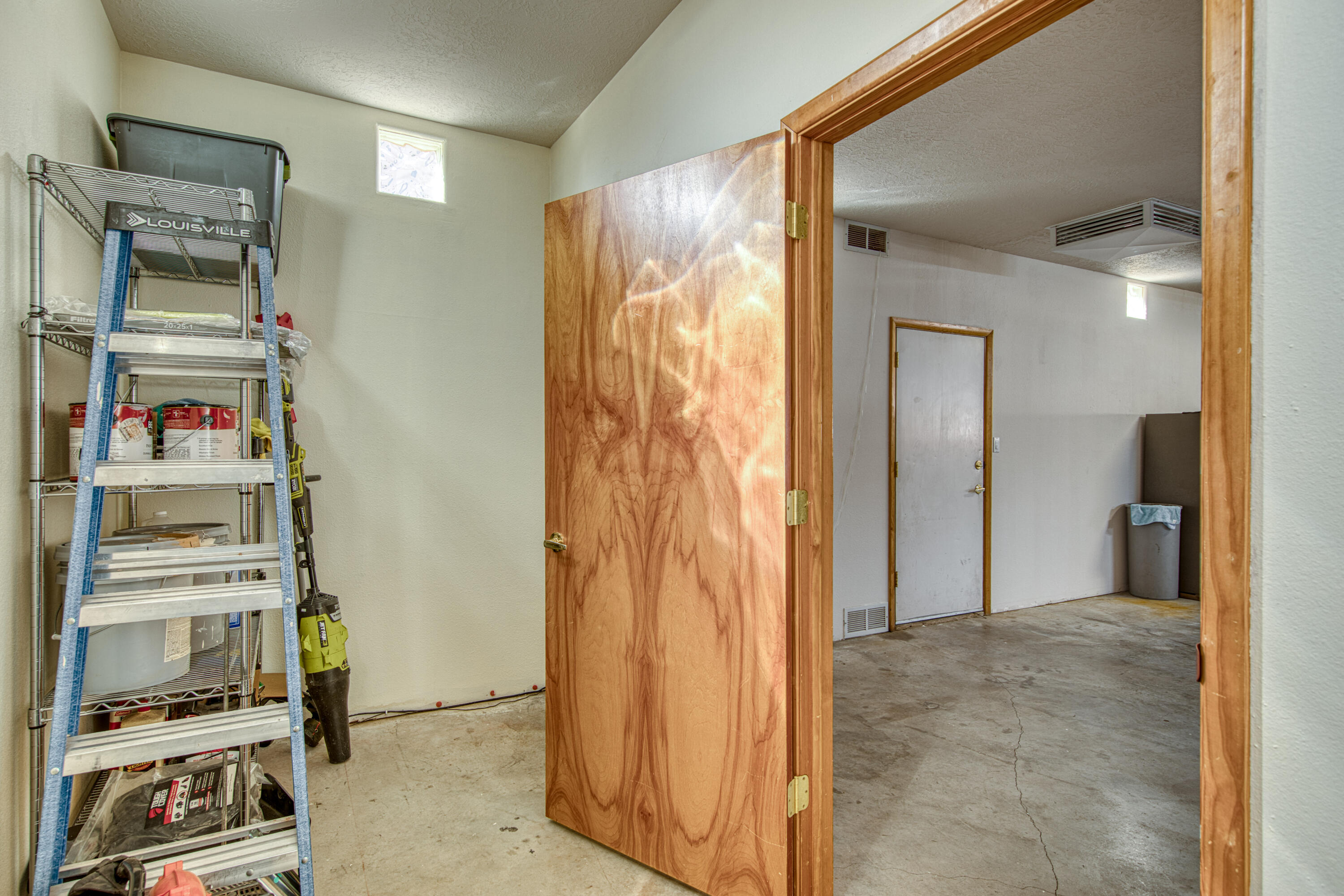 6732 Mariposa Place NW