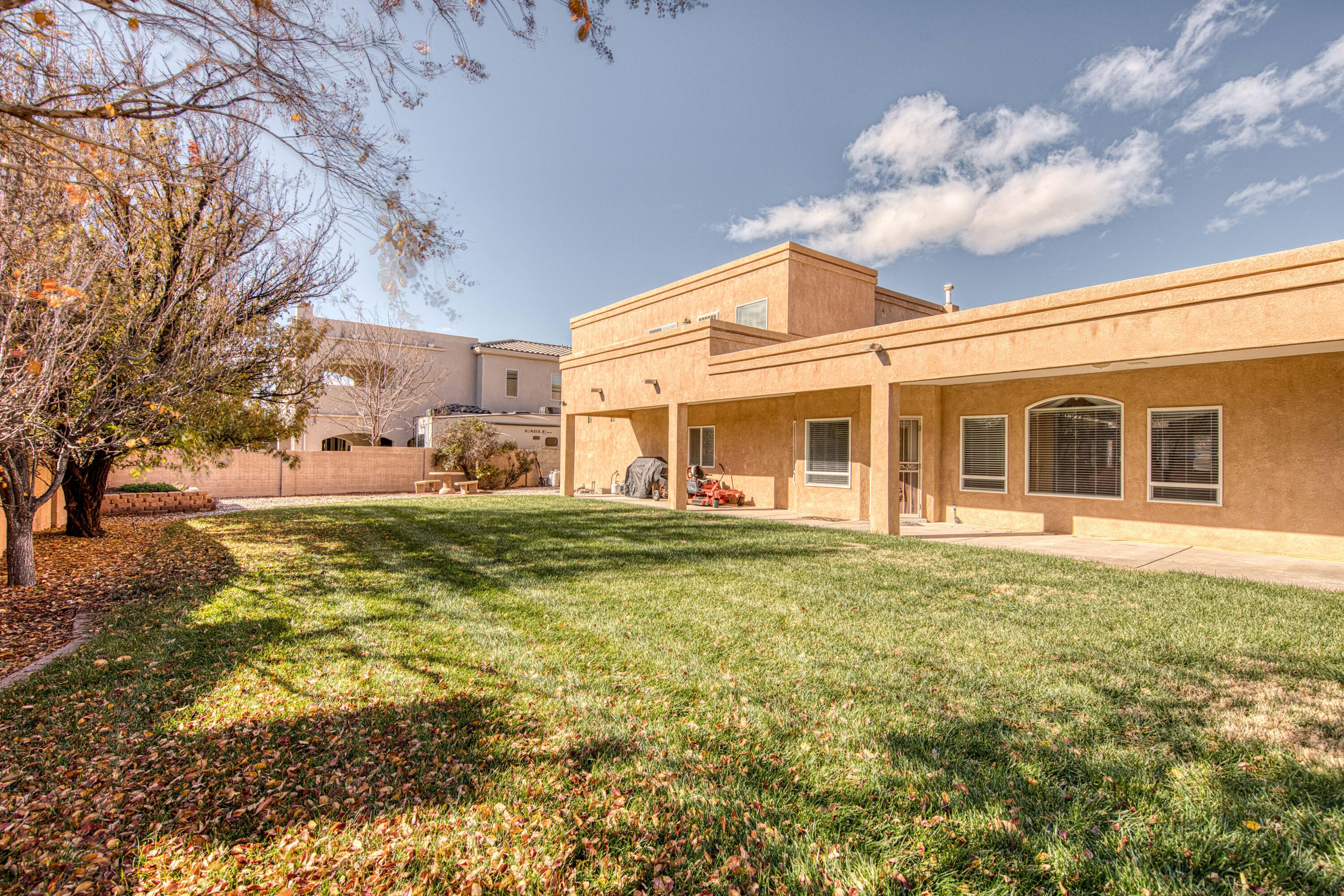 6732 Mariposa Place NW