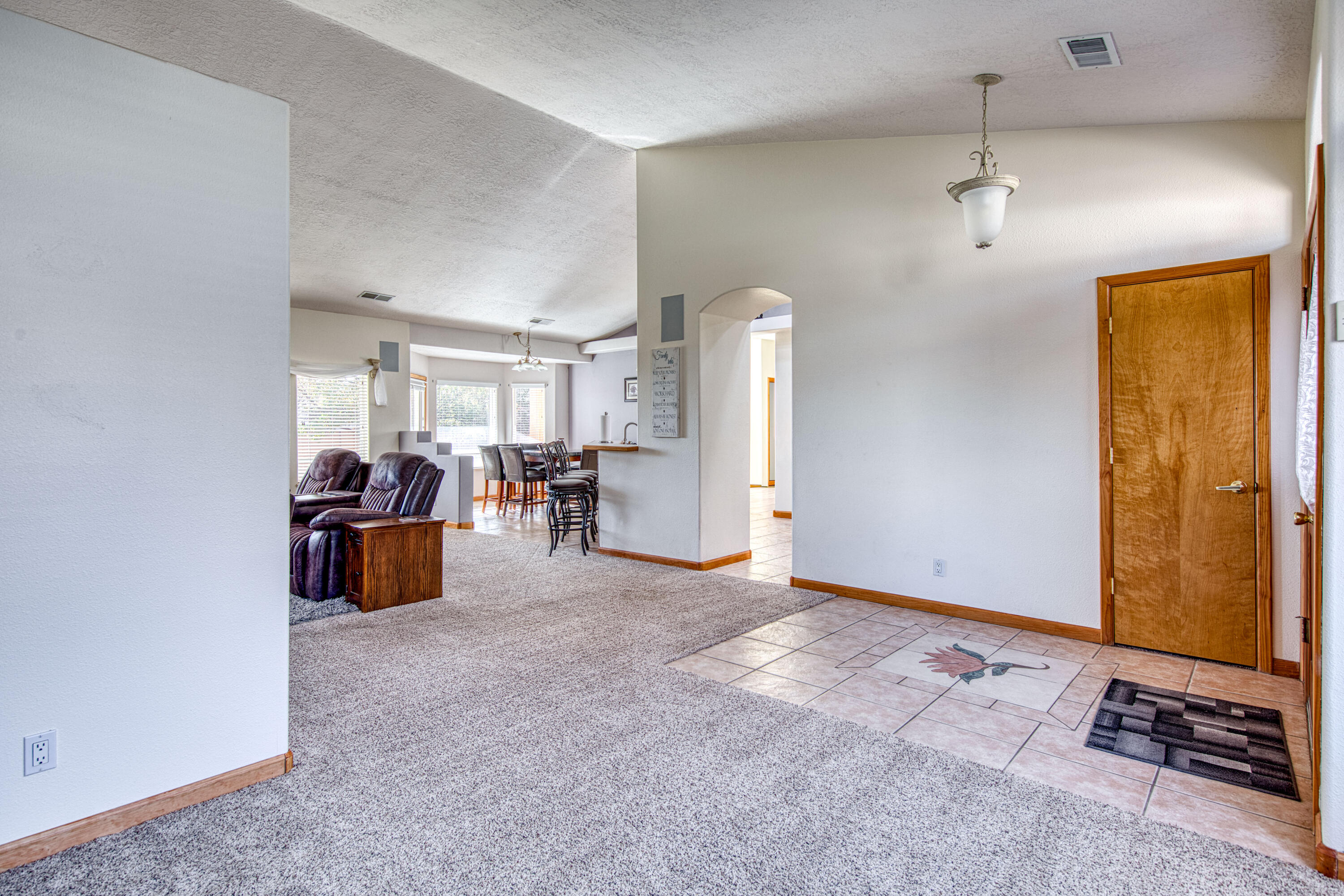 6732 Mariposa Place NW