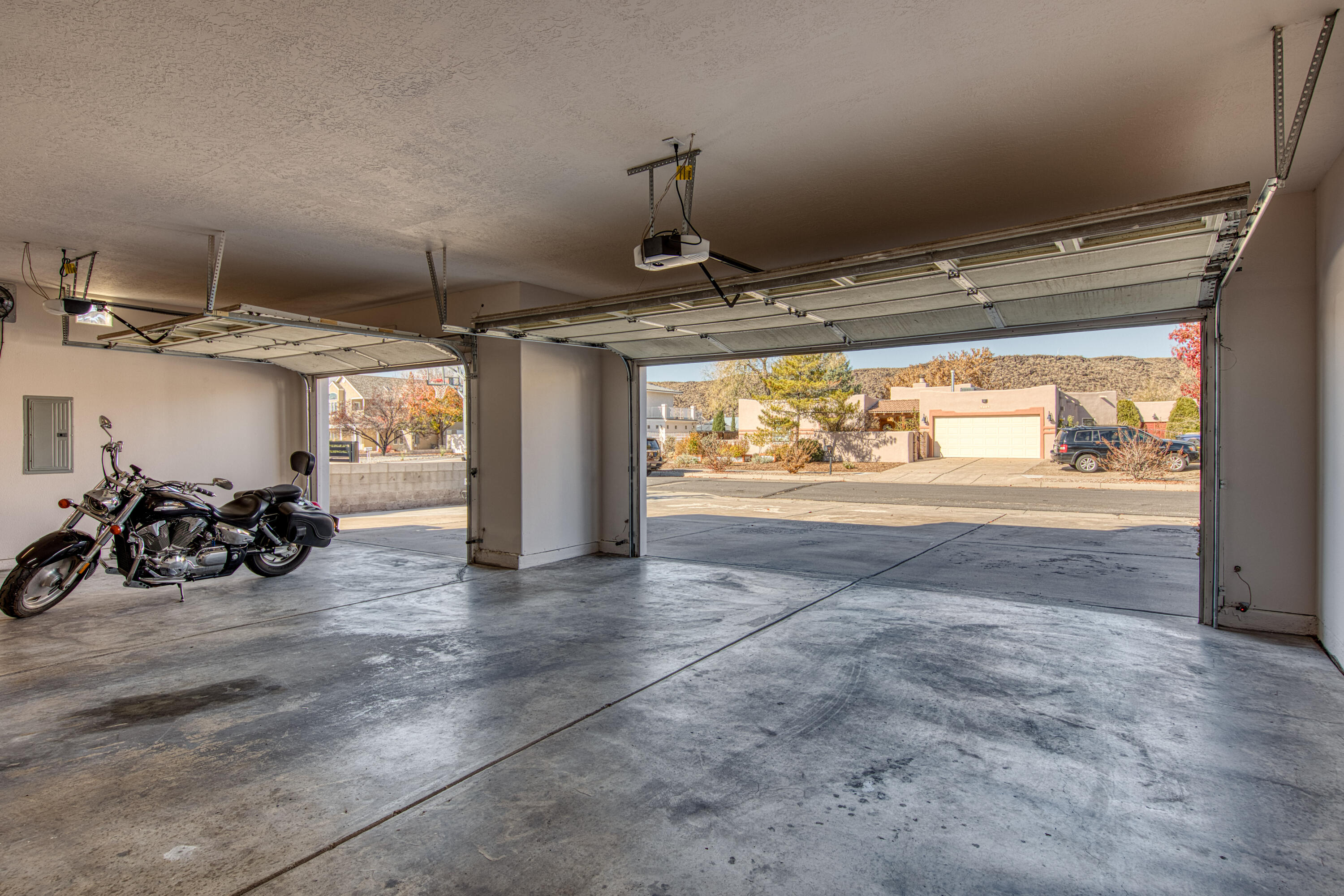 6732 Mariposa Place NW