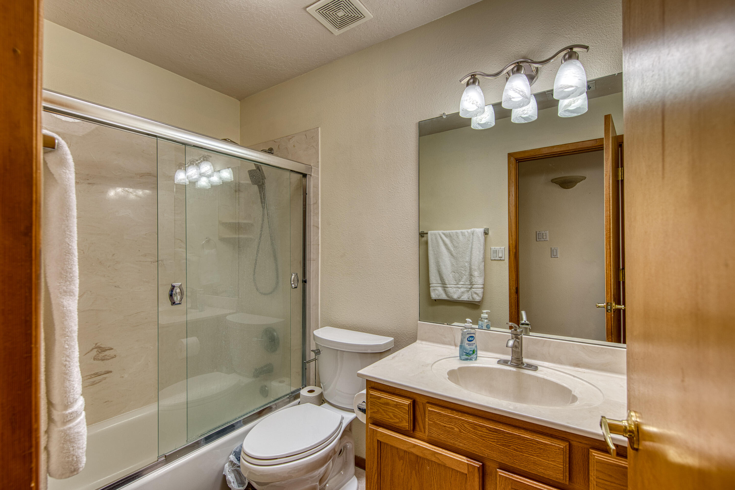 6732 Mariposa Place NW