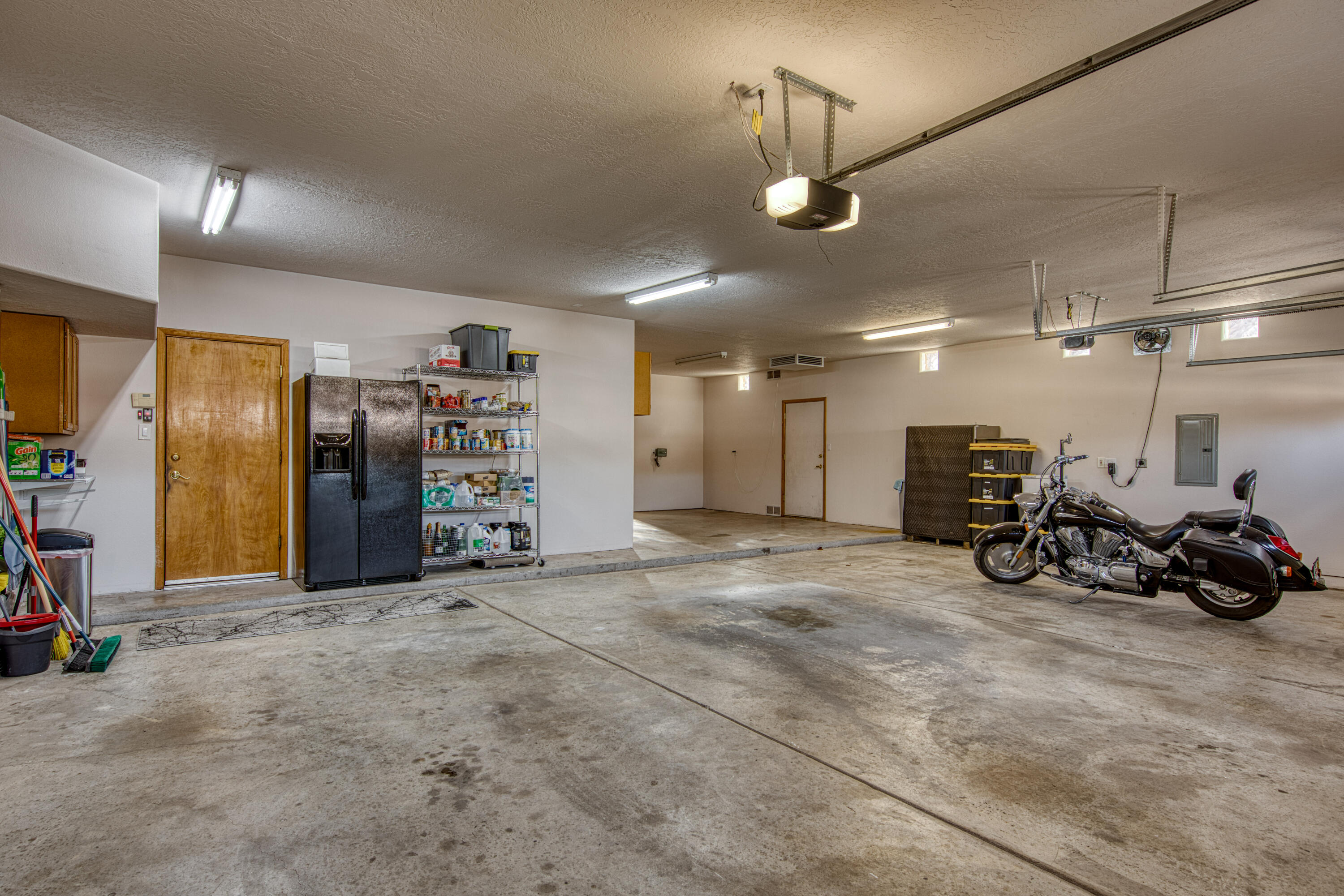 6732 Mariposa Place NW