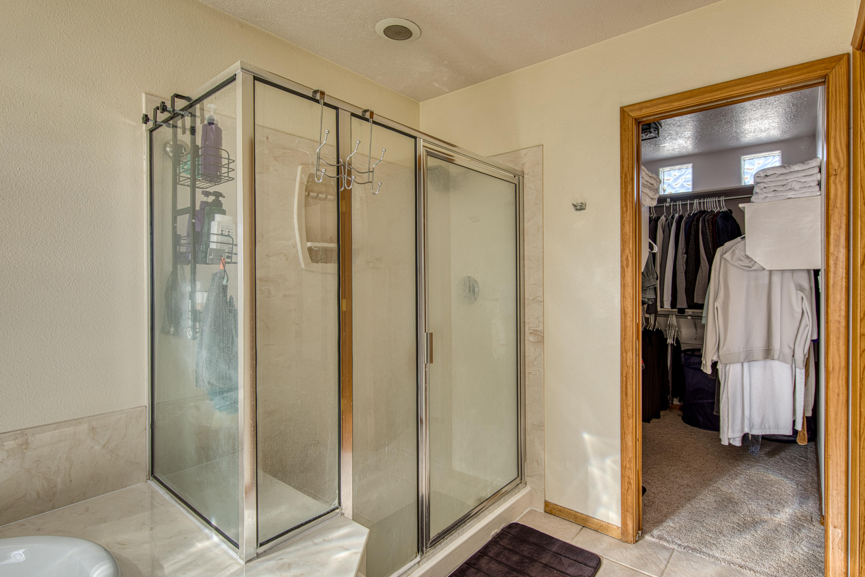 6732 Mariposa Place NW