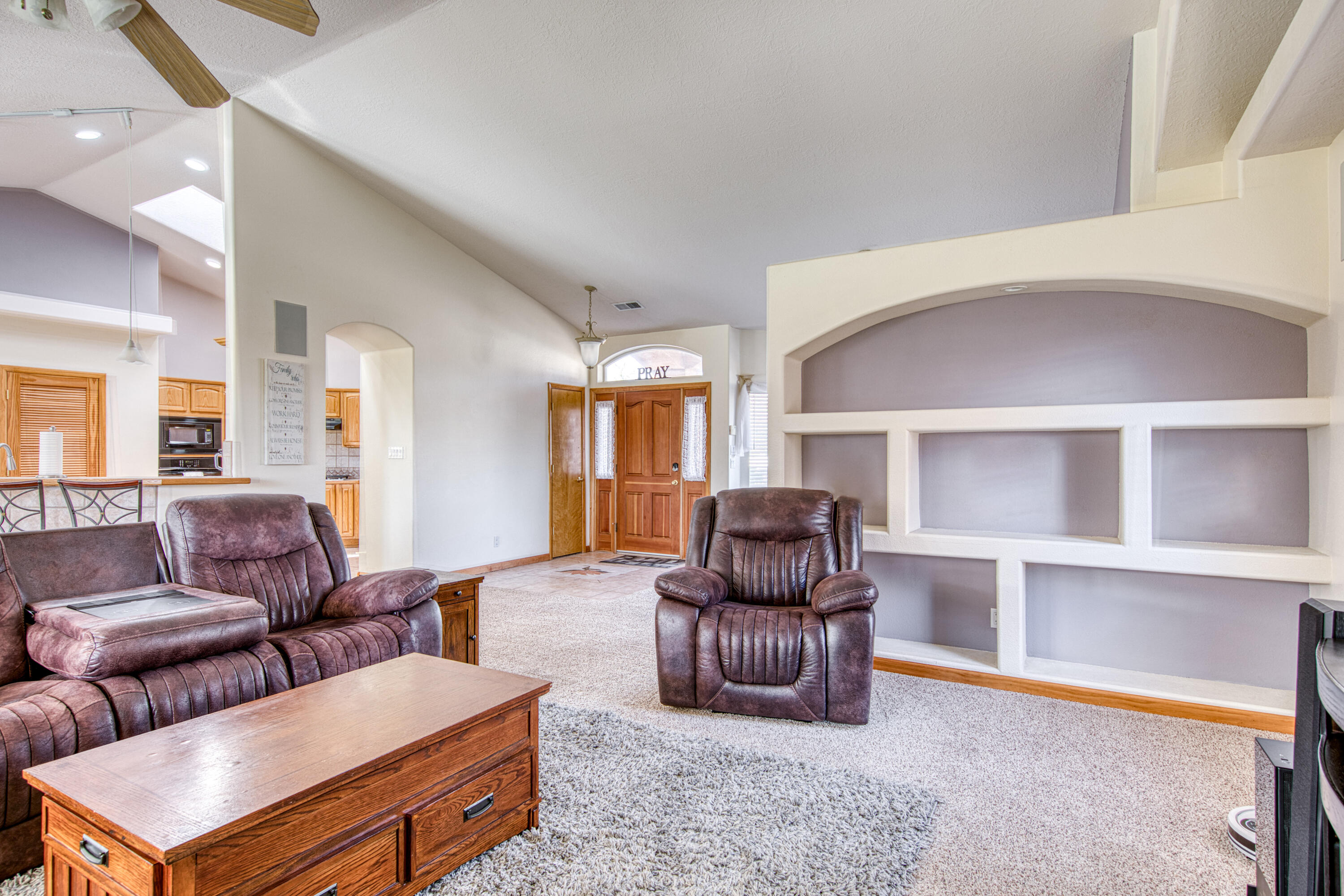 6732 Mariposa Place NW