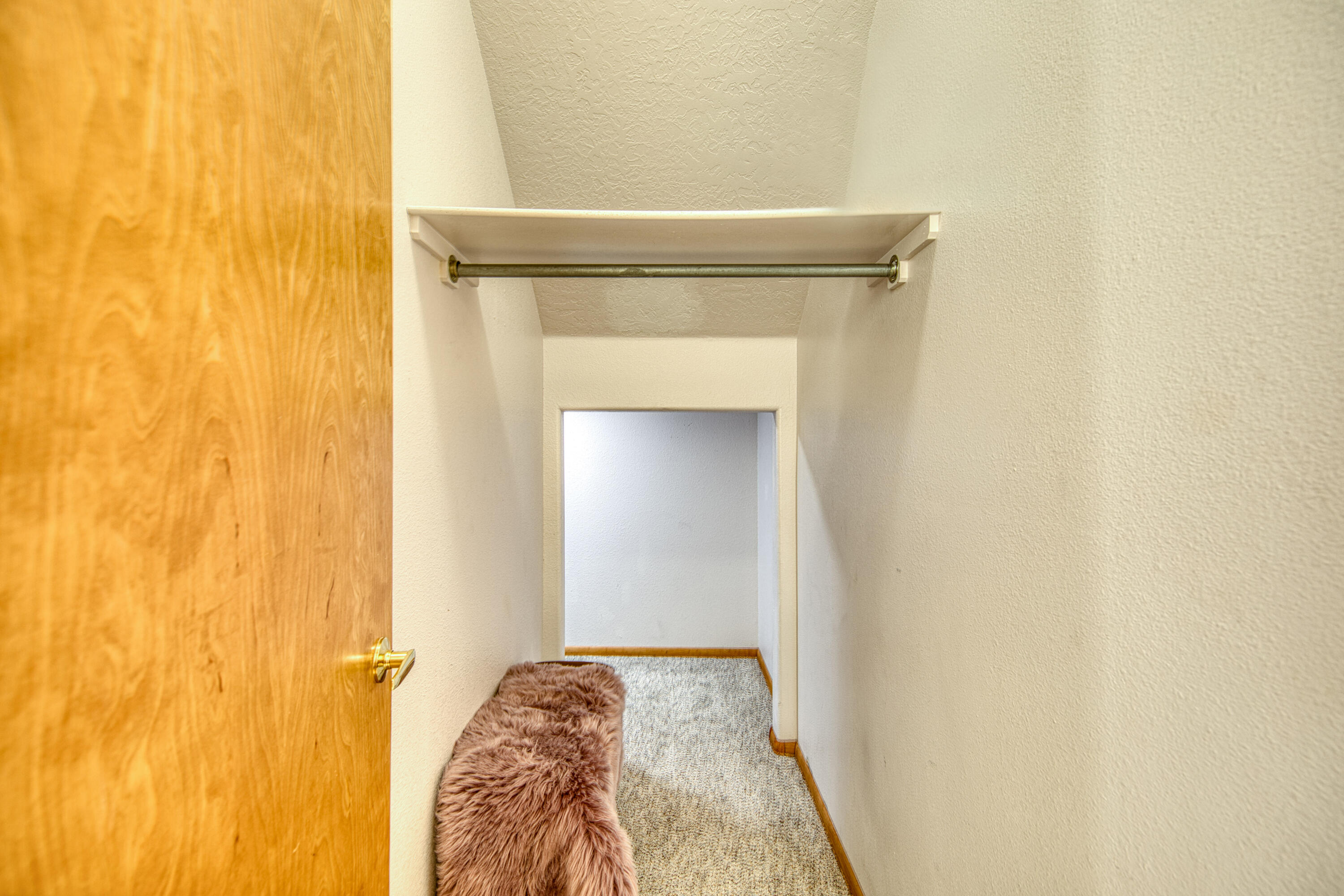 6732 Mariposa Place NW