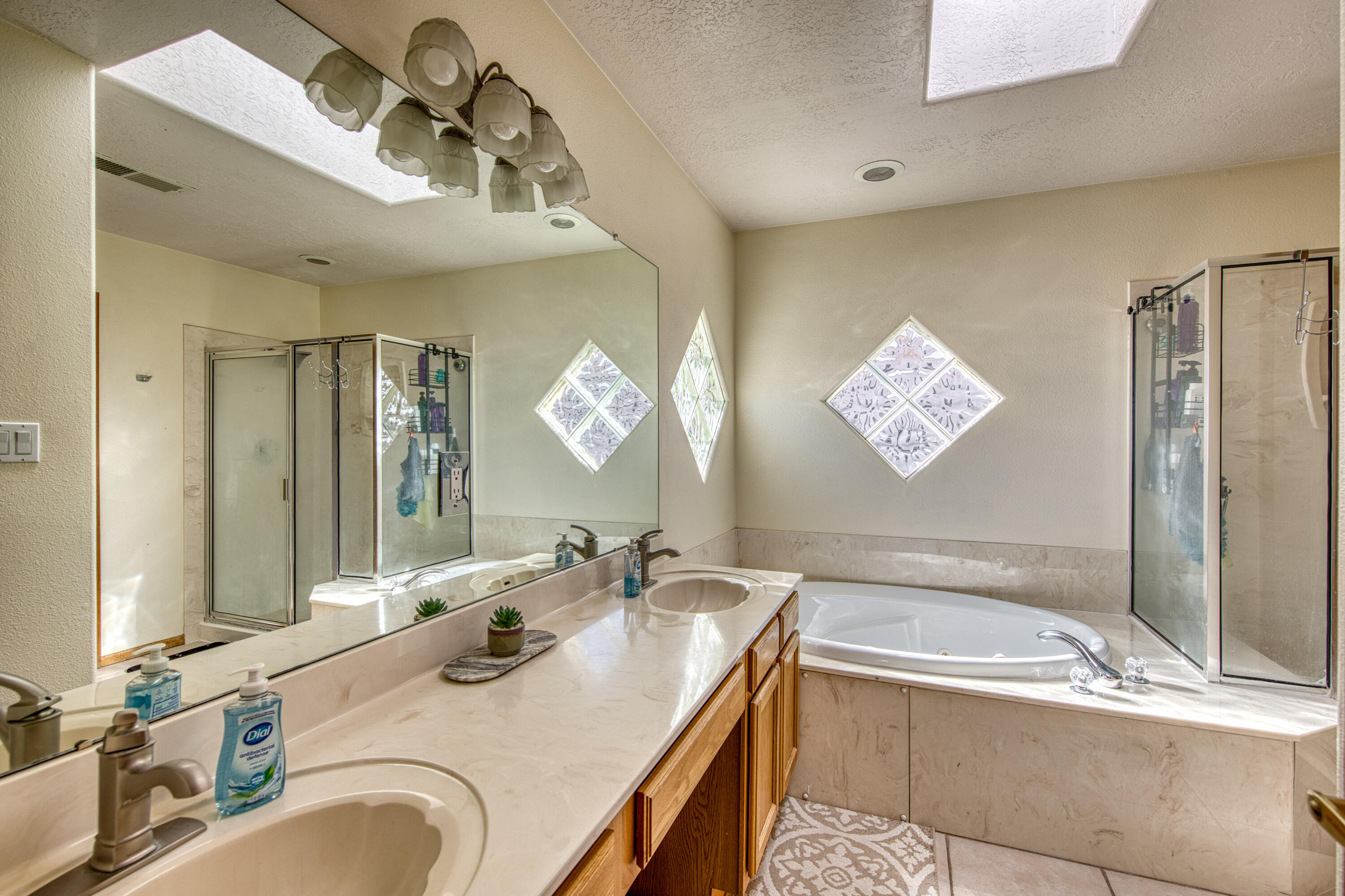 6732 Mariposa Place NW