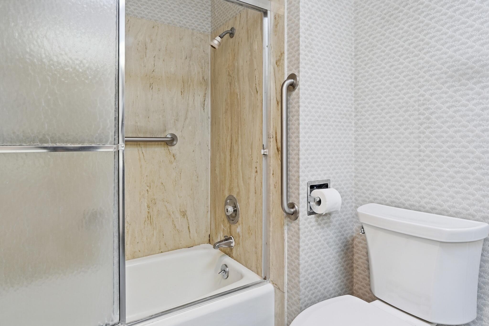 6908 Wildwood Court NE