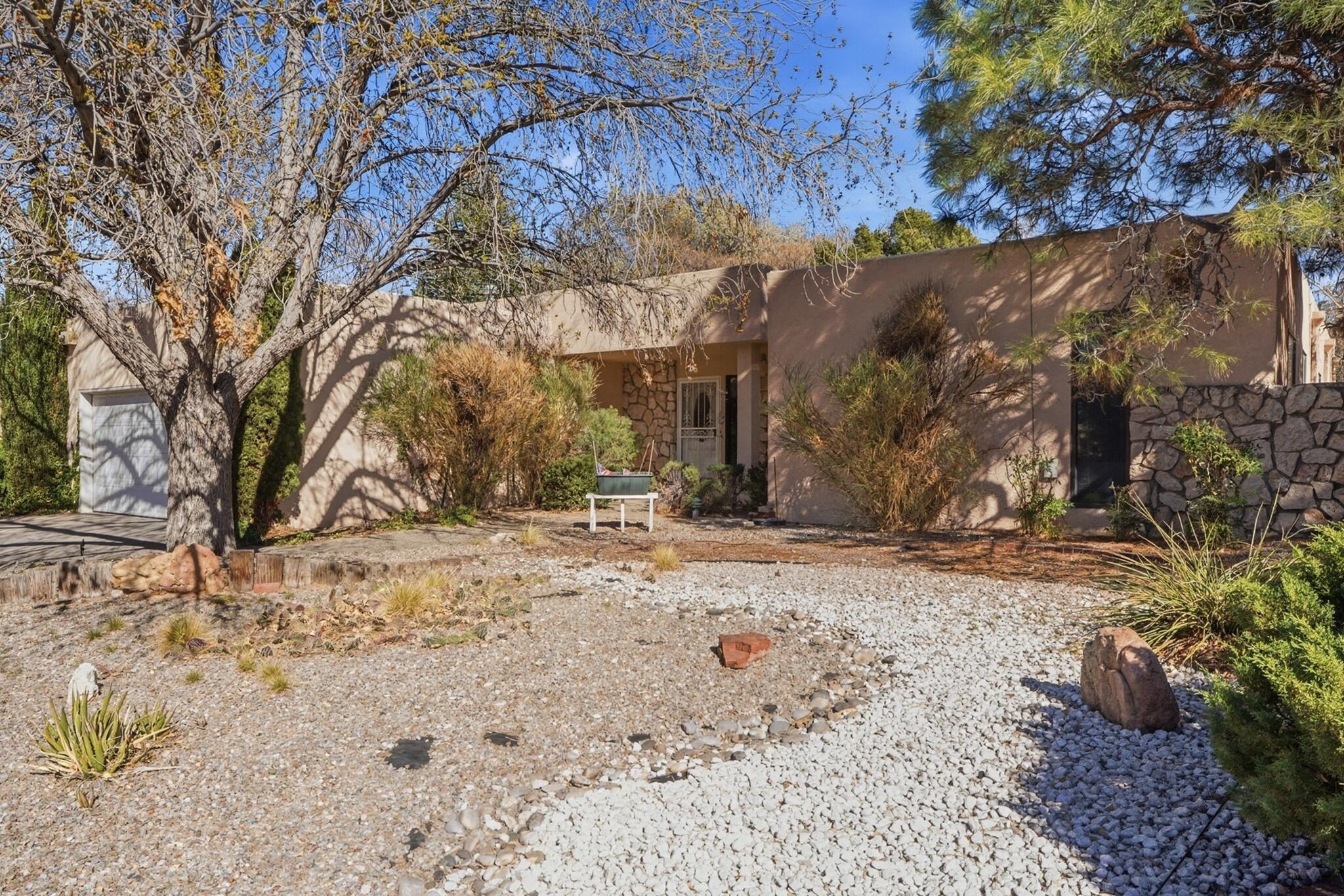 6908 Wildwood Court NE