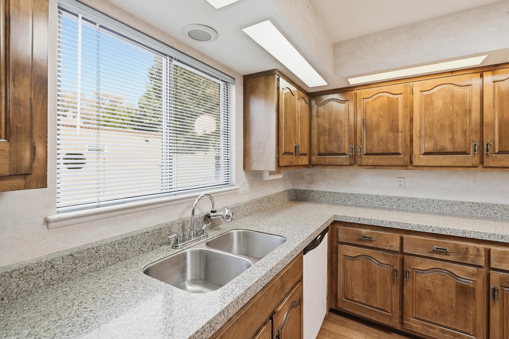 6908 Wildwood Court NE