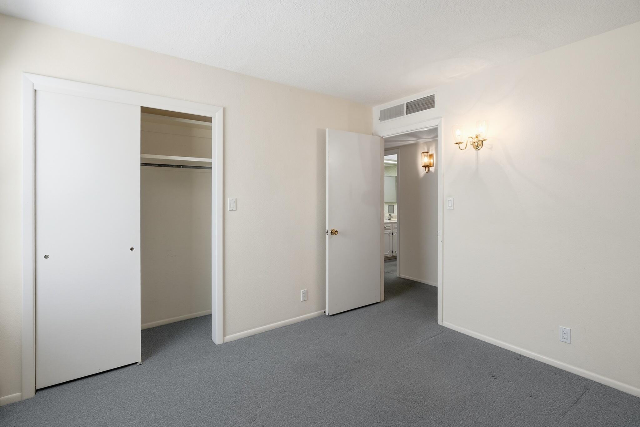 6908 Wildwood Court NE