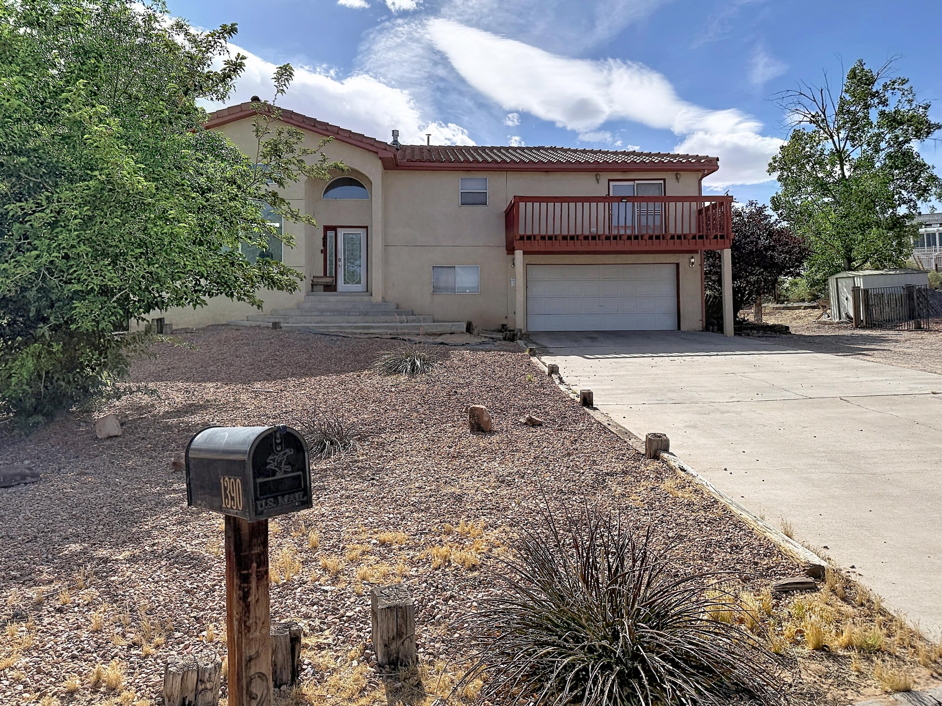 1390 Mesa Ridge Drive SW